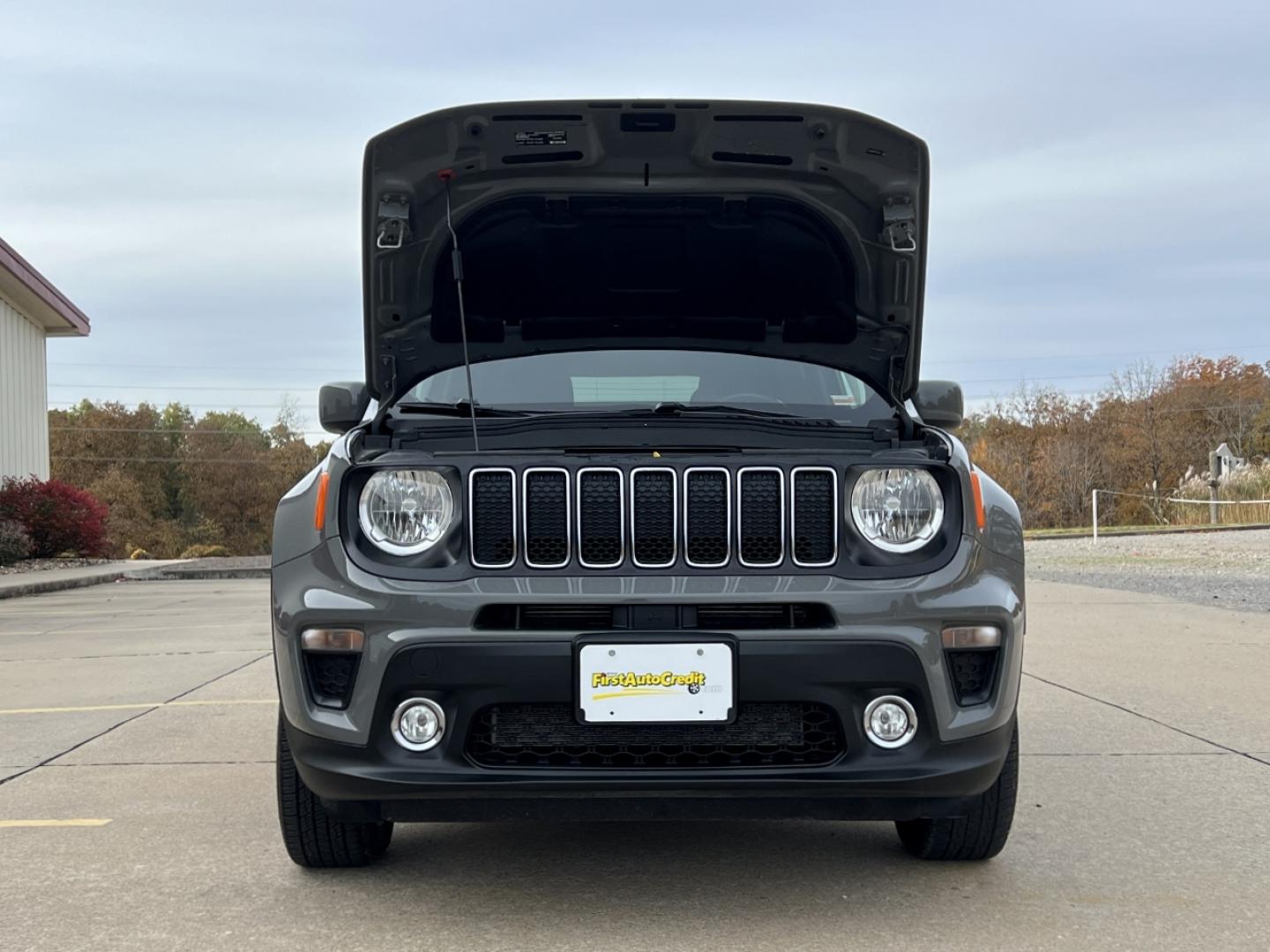 2020 GRAY /Black Cloth Jeep Renegade Latitude 4WD (ZACNJBBB1LP) with an 2.4L 4 Cyl. engine, Automatic transmission, located at 2990 Old Orchard Rd., Jackson, MO, 63755, 37.354214, -89.612106 - 2020 Jeep Renegade Latitude 1-Owner 78xxx miles 4 Wheel Drive 2.4L 4 Cyl. Automatic Backup Camera Heated Seats Heated Steering Wheel Bluetooth Remote Start Cruise Power Windows/Locks/Mirrors We have financing available and we accept trades! Fill out a credit application on our website o - Photo#31