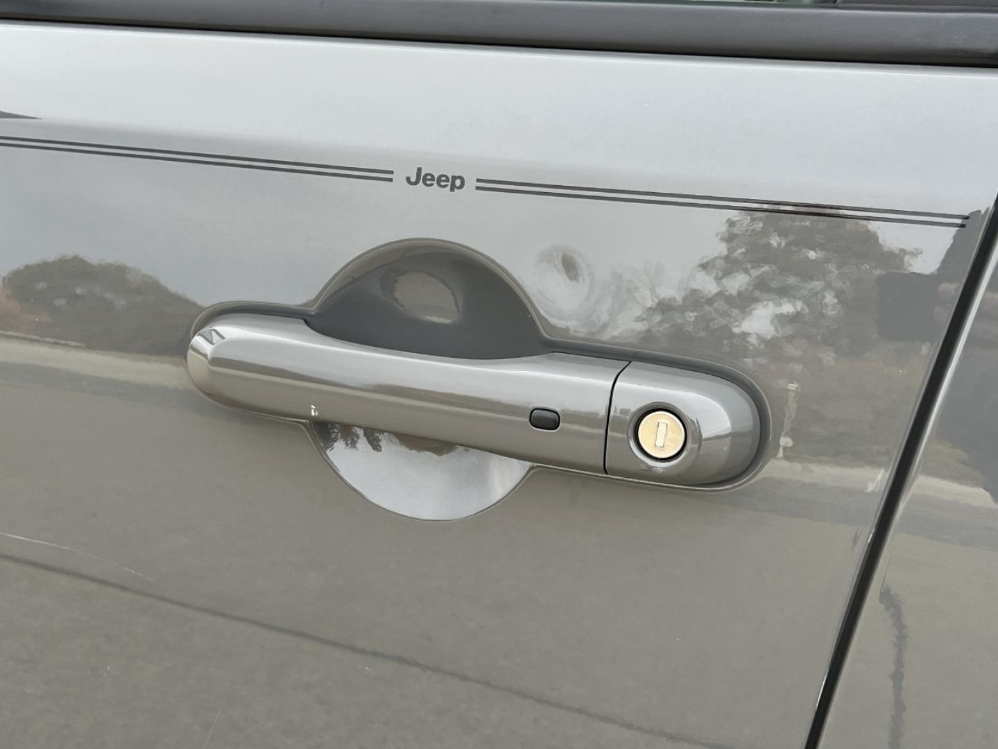 2020 GRAY /Black Cloth Jeep Renegade Latitude 4WD (ZACNJBBB1LP) with an 2.4L 4 Cyl. engine, Automatic transmission, located at 2990 Old Orchard Rd., Jackson, MO, 63755, 37.354214, -89.612106 - 2020 Jeep Renegade Latitude 1-Owner 78xxx miles 4 Wheel Drive 2.4L 4 Cyl. Automatic Backup Camera Heated Seats Heated Steering Wheel Bluetooth Remote Start Cruise Power Windows/Locks/Mirrors We have financing available and we accept trades! Fill out a credit application on our website o - Photo#39