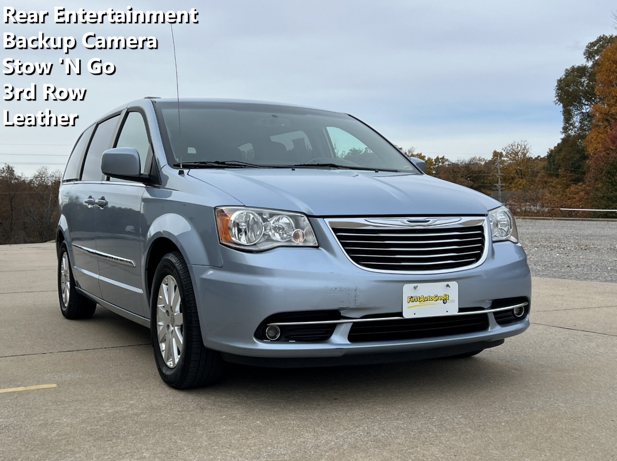 2016 Chrysler Town & Country Touring