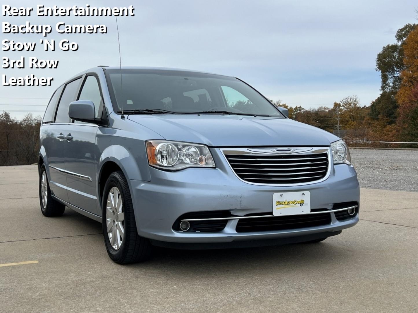 2016 BLUE /Tan Leather Chrysler Town & Country Touring (2C4RC1BG4GR) with an 3.6L V6 DOHC 24V engine, Automatic transmission, located at 2990 Old Orchard Rd., Jackson, MO, 63755, 37.354214, -89.612106 - 2016 Chrysler Town & Country Touring 127xxx miles Front Wheel Drive 3.6L V6 Automatic Leather 3rd Row Backup Camera Rear Entertainment Power Driver Seat Stow 'N Go Bluetooth Cruise Power Windows/Locks/Mirrors We have financing available and we accept trades! Fill out a credit applicati - Photo#0