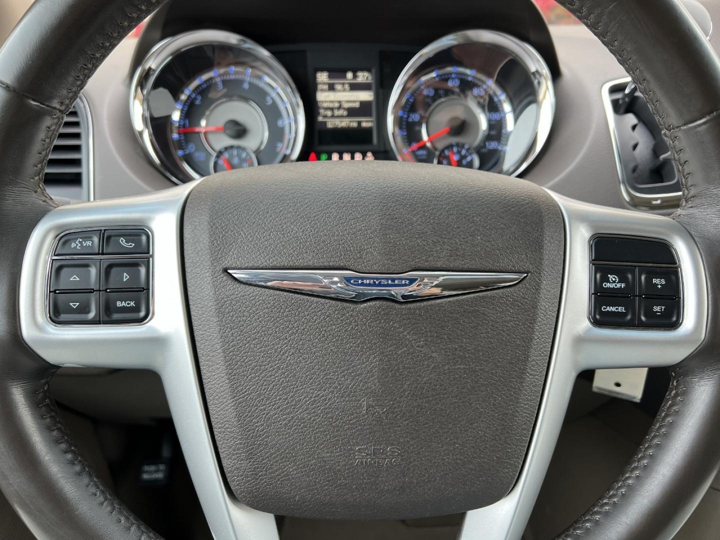 2016 BLUE /Tan Leather Chrysler Town & Country Touring (2C4RC1BG4GR) with an 3.6L V6 DOHC 24V engine, Automatic transmission, located at 2990 Old Orchard Rd., Jackson, MO, 63755, 37.354214, -89.612106 - 2016 Chrysler Town & Country Touring 127xxx miles Front Wheel Drive 3.6L V6 Automatic Leather 3rd Row Backup Camera Rear Entertainment Power Driver Seat Stow 'N Go Bluetooth Cruise Power Windows/Locks/Mirrors We have financing available and we accept trades! Fill out a credit applicati - Photo#24