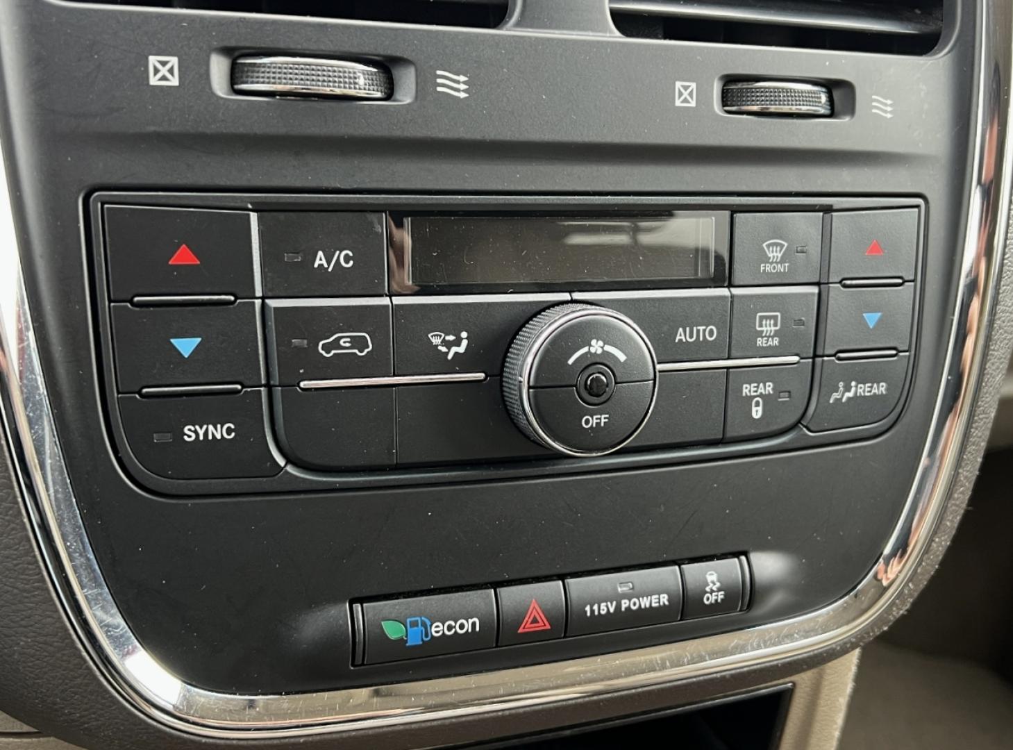 2016 BLUE /Tan Leather Chrysler Town & Country Touring (2C4RC1BG4GR) with an 3.6L V6 DOHC 24V engine, Automatic transmission, located at 2990 Old Orchard Rd., Jackson, MO, 63755, 37.354214, -89.612106 - 2016 Chrysler Town & Country Touring 127xxx miles Front Wheel Drive 3.6L V6 Automatic Leather 3rd Row Backup Camera Rear Entertainment Power Driver Seat Stow 'N Go Bluetooth Cruise Power Windows/Locks/Mirrors We have financing available and we accept trades! Fill out a credit applicati - Photo#27