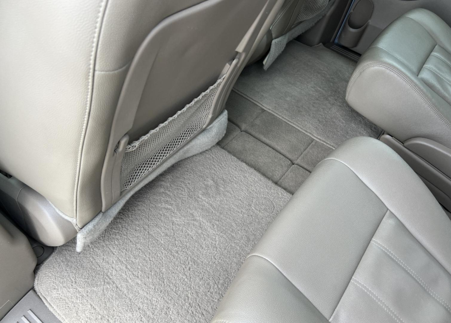 2016 BLUE /Tan Leather Chrysler Town & Country Touring (2C4RC1BG4GR) with an 3.6L V6 DOHC 24V engine, Automatic transmission, located at 2990 Old Orchard Rd., Jackson, MO, 63755, 37.354214, -89.612106 - 2016 Chrysler Town & Country Touring 127xxx miles Front Wheel Drive 3.6L V6 Automatic Leather 3rd Row Backup Camera Rear Entertainment Power Driver Seat Stow 'N Go Bluetooth Cruise Power Windows/Locks/Mirrors We have financing available and we accept trades! Fill out a credit applicati - Photo#5