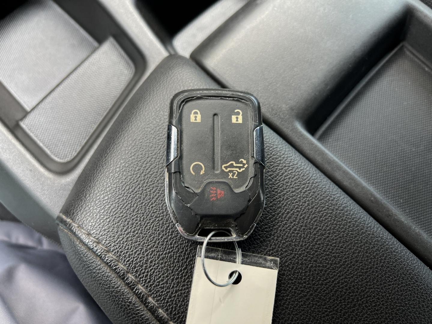 2020 BLACK /Black Leather Chevrolet Silverado 1500 LT Crew Cab 4WD (3GCUYDED6LG) with an 5.3L V8 engine, Automatic transmission, located at 2990 Old Orchard Rd., Jackson, MO, 63755, 37.354214, -89.612106 - 2020 Chevrolet Silverado 1500 LT 143xxx miles 4x4 5.3L V8 Automatic Backup Camera Heated Seats Power Driver Seat Heated Steering Wheel Bluetooth Remote Start Cruise Power Windows/Locks/Mirrors We have financing available and we accept trades! Fill out a credit application on our website - Photo#6