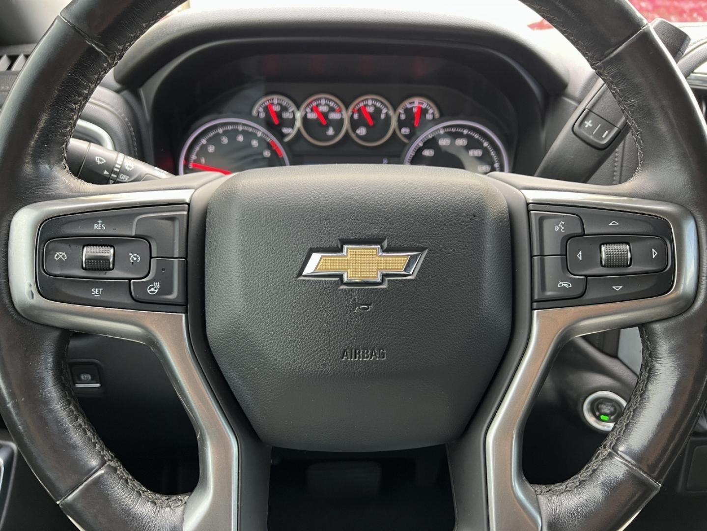 2020 BLACK /Black Leather Chevrolet Silverado 1500 LT Crew Cab 4WD (3GCUYDED6LG) with an 5.3L V8 engine, Automatic transmission, located at 2990 Old Orchard Rd., Jackson, MO, 63755, 37.354214, -89.612106 - 2020 Chevrolet Silverado 1500 LT 143xxx miles 4x4 5.3L V8 Automatic Backup Camera Heated Seats Power Driver Seat Heated Steering Wheel Bluetooth Remote Start Cruise Power Windows/Locks/Mirrors We have financing available and we accept trades! Fill out a credit application on our website - Photo#24