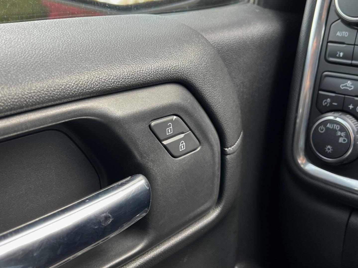 2020 BLACK /Black Leather Chevrolet Silverado 1500 LT Crew Cab 4WD (3GCUYDED6LG) with an 5.3L V8 engine, Automatic transmission, located at 2990 Old Orchard Rd., Jackson, MO, 63755, 37.354214, -89.612106 - 2020 Chevrolet Silverado 1500 LT 143xxx miles 4x4 5.3L V8 Automatic Backup Camera Heated Seats Power Driver Seat Heated Steering Wheel Bluetooth Remote Start Cruise Power Windows/Locks/Mirrors We have financing available and we accept trades! Fill out a credit application on our website - Photo#29