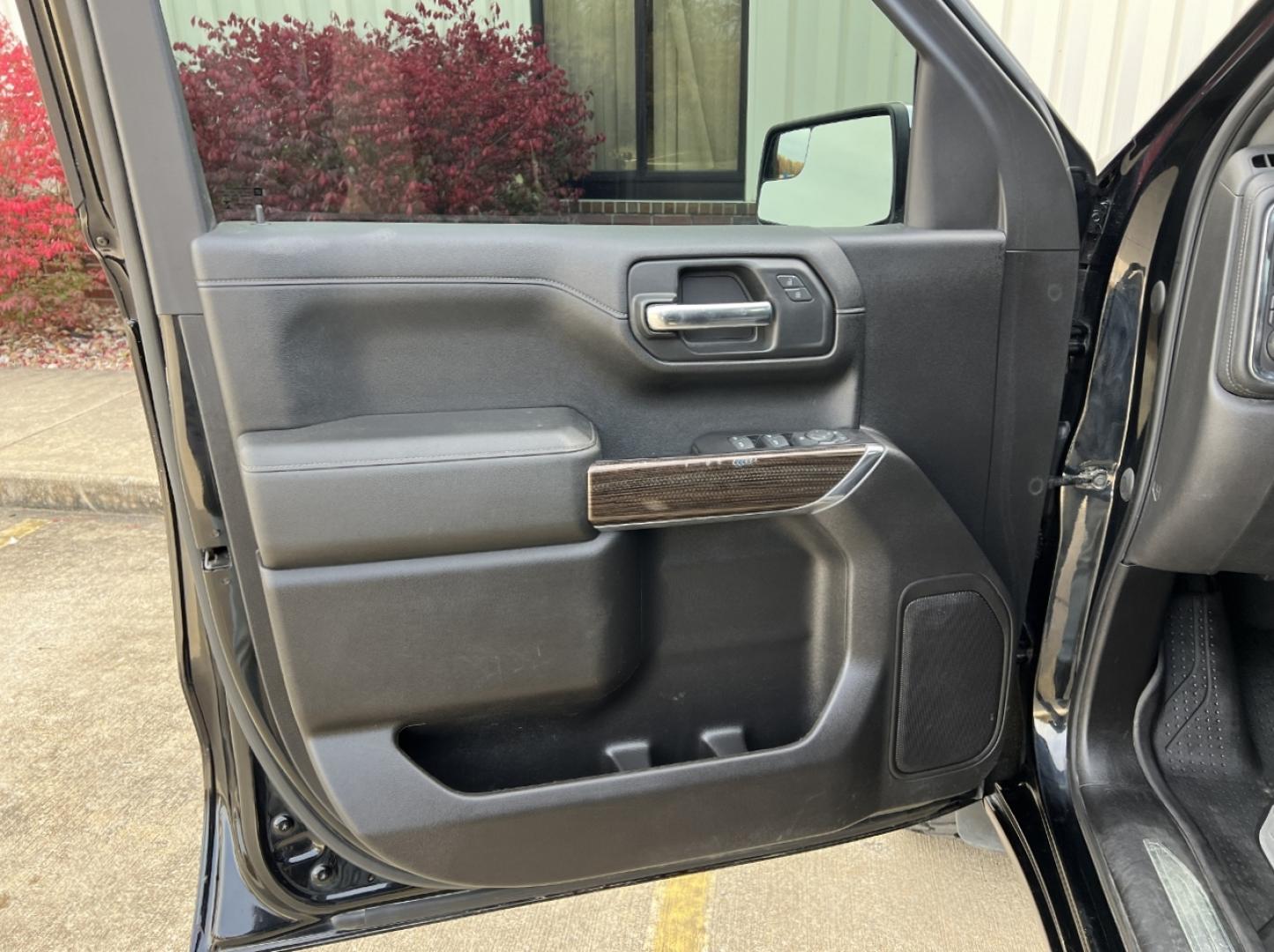 2020 BLACK /Black Leather Chevrolet Silverado 1500 LT Crew Cab 4WD (3GCUYDED6LG) with an 5.3L V8 engine, Automatic transmission, located at 2990 Old Orchard Rd., Jackson, MO, 63755, 37.354214, -89.612106 - 2020 Chevrolet Silverado 1500 LT 143xxx miles 4x4 5.3L V8 Automatic Backup Camera Heated Seats Power Driver Seat Heated Steering Wheel Bluetooth Remote Start Cruise Power Windows/Locks/Mirrors We have financing available and we accept trades! Fill out a credit application on our website - Photo#14