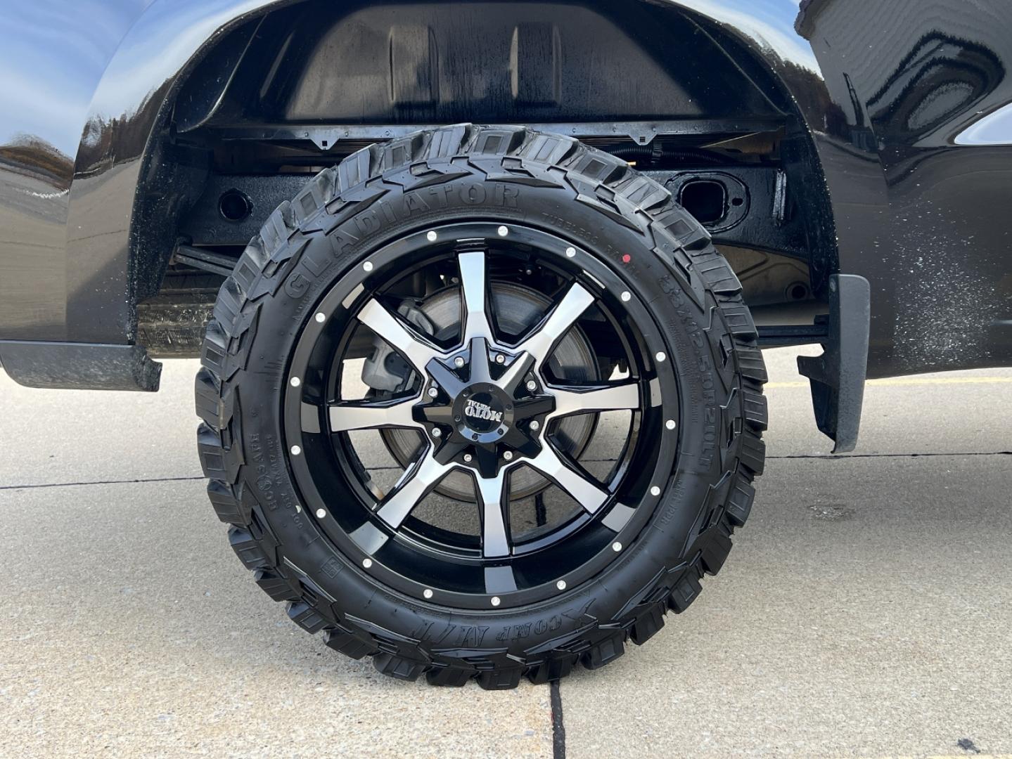 2020 BLACK /Black Leather Chevrolet Silverado 1500 LT Crew Cab 4WD (3GCUYDED6LG) with an 5.3L V8 engine, Automatic transmission, located at 2990 Old Orchard Rd., Jackson, MO, 63755, 37.354214, -89.612106 - 2020 Chevrolet Silverado 1500 LT 143xxx miles 4x4 5.3L V8 Automatic Backup Camera Heated Seats Power Driver Seat Heated Steering Wheel Bluetooth Remote Start Cruise Power Windows/Locks/Mirrors We have financing available and we accept trades! Fill out a credit application on our website - Photo#37