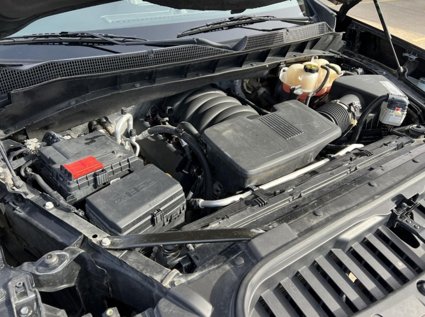 2020 BLACK /Black Leather Chevrolet Silverado 1500 LT Crew Cab 4WD (3GCUYDED6LG) with an 5.3L V8 engine, Automatic transmission, located at 2990 Old Orchard Rd., Jackson, MO, 63755, 37.354214, -89.612106 - 2020 Chevrolet Silverado 1500 LT 143xxx miles 4x4 5.3L V8 Automatic Backup Camera Heated Seats Power Driver Seat Heated Steering Wheel Bluetooth Remote Start Cruise Power Windows/Locks/Mirrors We have financing available and we accept trades! Fill out a credit application on our website - Photo#33