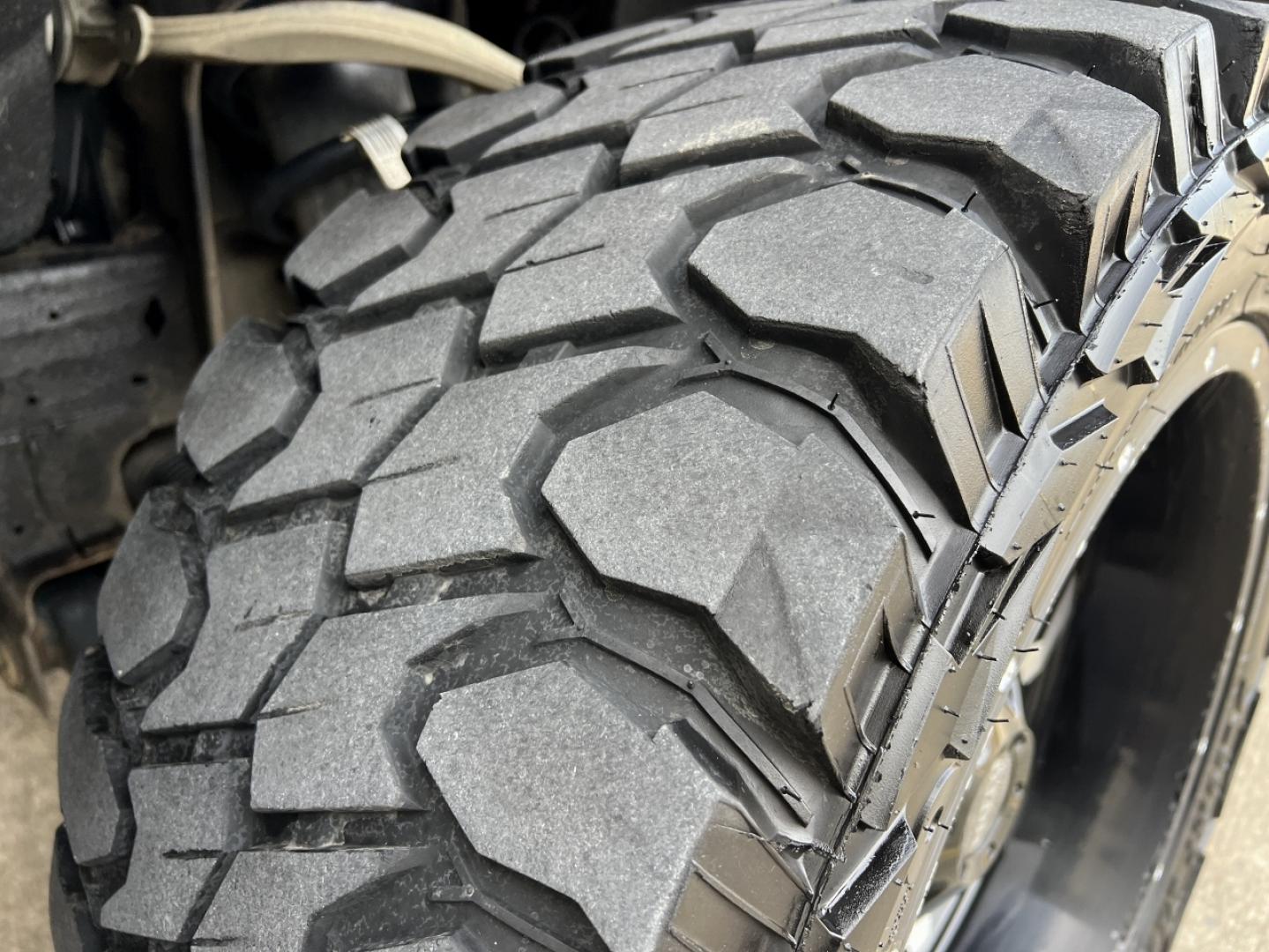 2020 BLACK /Black Leather Chevrolet Silverado 1500 LT Crew Cab 4WD (3GCUYDED6LG) with an 5.3L V8 engine, Automatic transmission, located at 2990 Old Orchard Rd., Jackson, MO, 63755, 37.354214, -89.612106 - 2020 Chevrolet Silverado 1500 LT 143xxx miles 4x4 5.3L V8 Automatic Backup Camera Heated Seats Power Driver Seat Heated Steering Wheel Bluetooth Remote Start Cruise Power Windows/Locks/Mirrors We have financing available and we accept trades! Fill out a credit application on our website - Photo#34