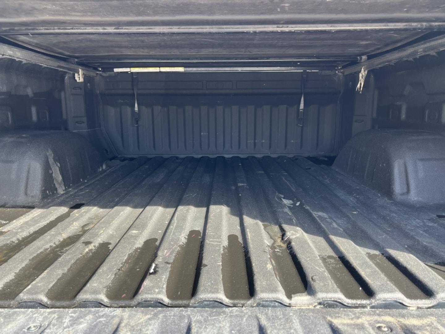 2020 BLACK /Black Leather Chevrolet Silverado 1500 LT Crew Cab 4WD (3GCUYDED6LG) with an 5.3L V8 engine, Automatic transmission, located at 2990 Old Orchard Rd., Jackson, MO, 63755, 37.354214, -89.612106 - 2020 Chevrolet Silverado 1500 LT 143xxx miles 4x4 5.3L V8 Automatic Backup Camera Heated Seats Power Driver Seat Heated Steering Wheel Bluetooth Remote Start Cruise Power Windows/Locks/Mirrors We have financing available and we accept trades! Fill out a credit application on our website - Photo#21