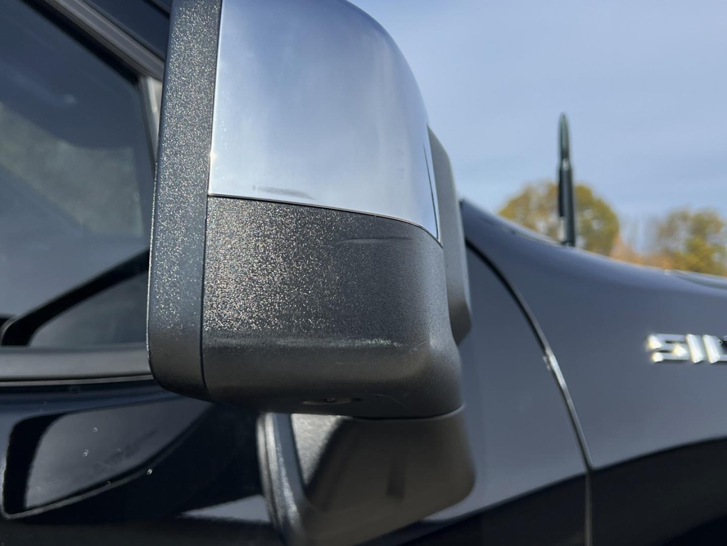 2020 BLACK /Black Leather Chevrolet Silverado 1500 LT Crew Cab 4WD (3GCUYDED6LG) with an 5.3L V8 engine, Automatic transmission, located at 2990 Old Orchard Rd., Jackson, MO, 63755, 37.354214, -89.612106 - 2020 Chevrolet Silverado 1500 LT 143xxx miles 4x4 5.3L V8 Automatic Backup Camera Heated Seats Power Driver Seat Heated Steering Wheel Bluetooth Remote Start Cruise Power Windows/Locks/Mirrors We have financing available and we accept trades! Fill out a credit application on our website - Photo#45