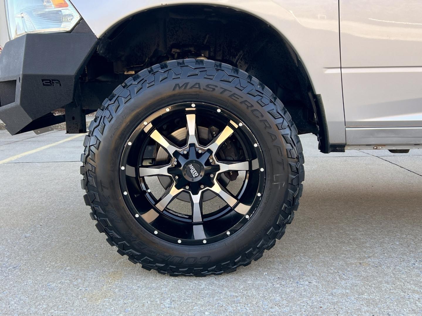 2016 SILVER /Gray Cloth RAM 1500 Tradesman Quad Cab 4WD (1C6RR7FT7GS) with an 5.7L V8 HEMI engine, Automatic transmission, located at 2990 Old Orchard Rd., Jackson, MO, 63755, 37.354214, -89.612106 - 2016 Ram 1500 Tradesman 1-Owner 102xxx miles 4x4 5.7L V8 HEMI Automatic Backup Camera Bluetooth Cruise Power Windows/Locks/Mirrors We have financing available and we accept trades! Fill out a credit application on our website or come by today! If you have any questions, give us a call at - Photo#30