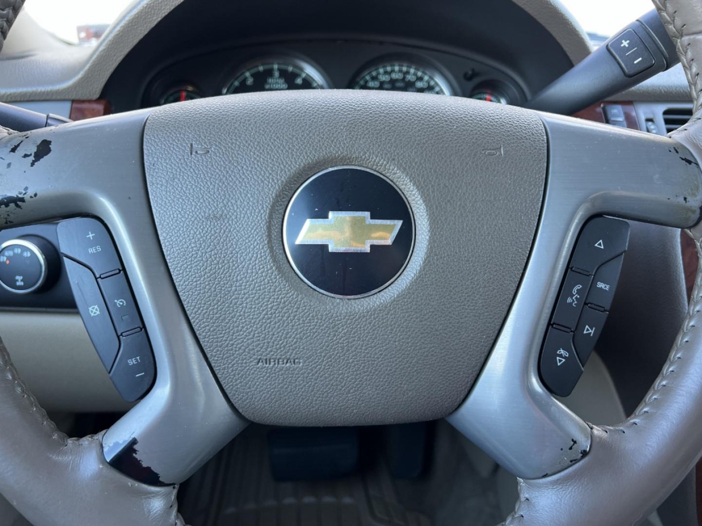 2011 TAN /Tan Leather Chevrolet Avalanche LTZ 4WD (3GNTKGE32BG) with an 5.3L V8 engine, Automatic transmission, located at 2990 Old Orchard Rd., Jackson, MO, 63755, 37.354214, -89.612106 - 2011 Chevrolet Avalanche LTZ 132xxx miles 4x4 5.3L V8 Automatic Leather Navigation Rear Entertainment Backup Camera Power/Heated/Cooled Seats Remote Start Cruise Power Windows/Locks/Mirrors We have financing available and we accept trades! Fill out a credit application on our website or - Photo#27