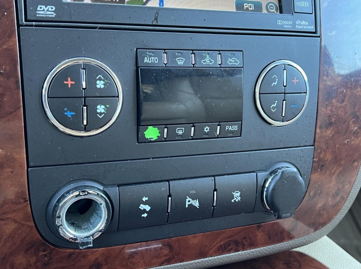 2011 TAN /Tan Leather Chevrolet Avalanche LTZ 4WD (3GNTKGE32BG) with an 5.3L V8 engine, Automatic transmission, located at 2990 Old Orchard Rd., Jackson, MO, 63755, 37.354214, -89.612106 - 2011 Chevrolet Avalanche LTZ 132xxx miles 4x4 5.3L V8 Automatic Leather Navigation Rear Entertainment Backup Camera Power/Heated/Cooled Seats Remote Start Cruise Power Windows/Locks/Mirrors We have financing available and we accept trades! Fill out a credit application on our website or - Photo#29