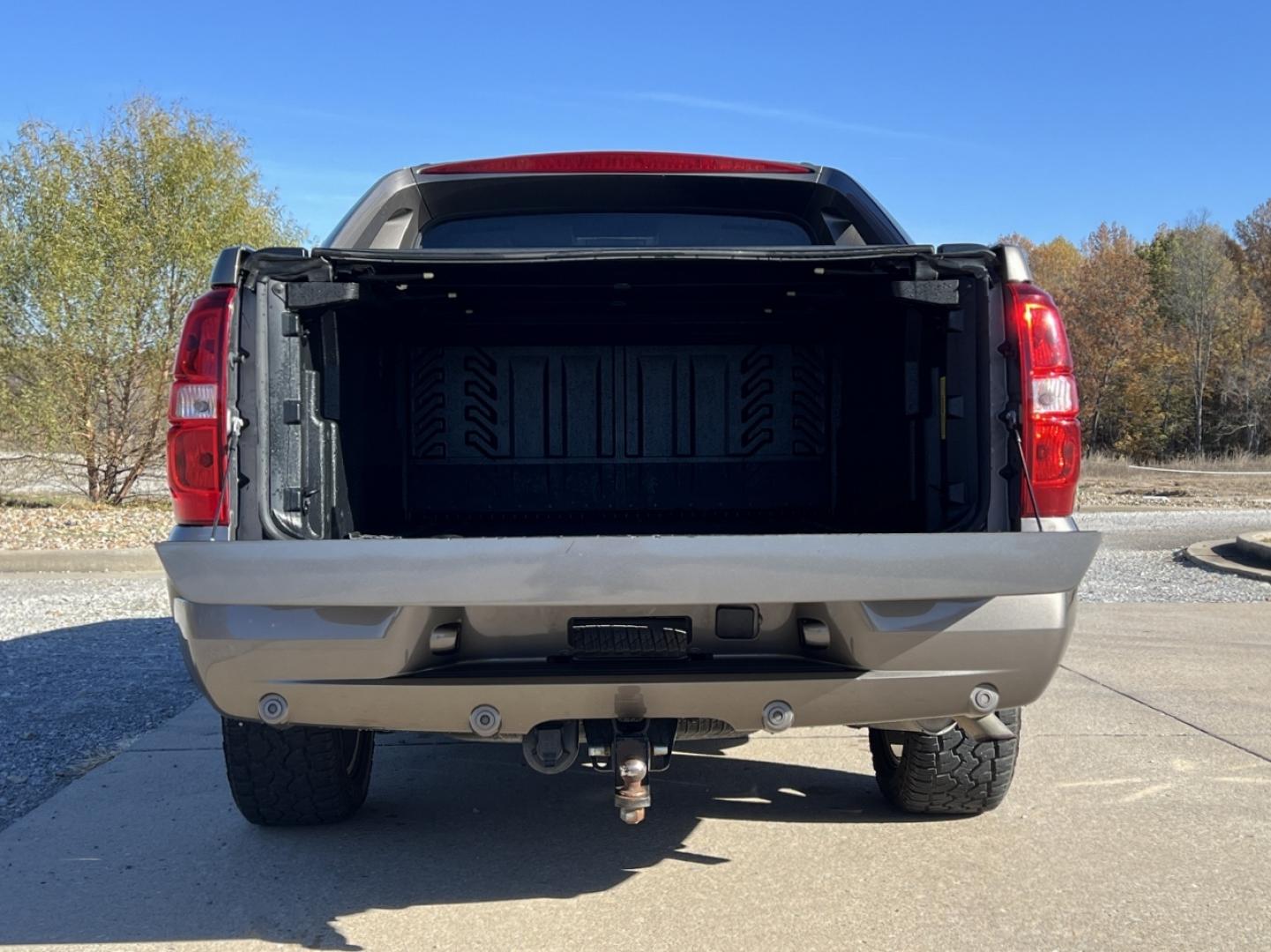 2011 TAN /Tan Leather Chevrolet Avalanche LTZ 4WD (3GNTKGE32BG) with an 5.3L V8 engine, Automatic transmission, located at 2990 Old Orchard Rd., Jackson, MO, 63755, 37.354214, -89.612106 - 2011 Chevrolet Avalanche LTZ 132xxx miles 4x4 5.3L V8 Automatic Leather Navigation Rear Entertainment Backup Camera Power/Heated/Cooled Seats Remote Start Cruise Power Windows/Locks/Mirrors We have financing available and we accept trades! Fill out a credit application on our website or - Photo#23