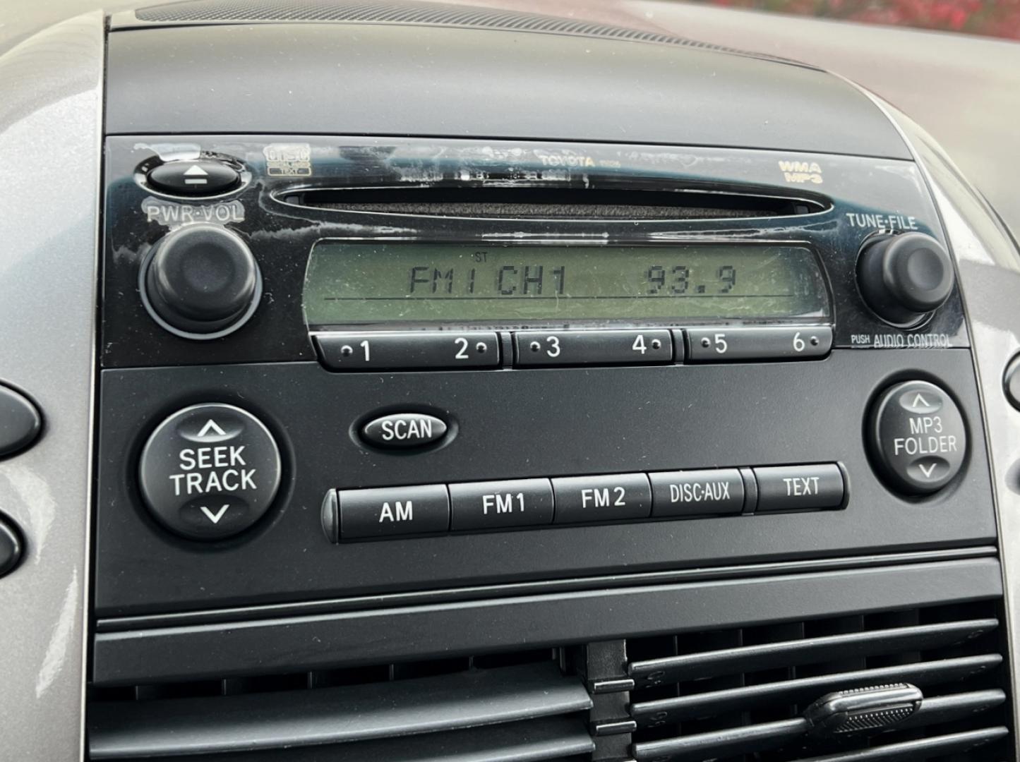 2009 WHITE /Gray Cloth Toyota Sienna CE FWD 7-Passenger (5TDZK23C79S) with an 3.5L V6 engine, Automatic transmission, located at 2990 Old Orchard Rd., Jackson, MO, 63755, 37.354214, -89.612106 - 2009 Toyota Sienna CE 193xxx miles Front Wheel Drive 3.5L V6 Automatic 3rd Row Cruise Power Windows/Locks/Mirrors We have financing available and we accept trades! Fill out a credit application on our website or come by today! If you have any questions, give us a call at (573) 204-7777 or v - Photo#21