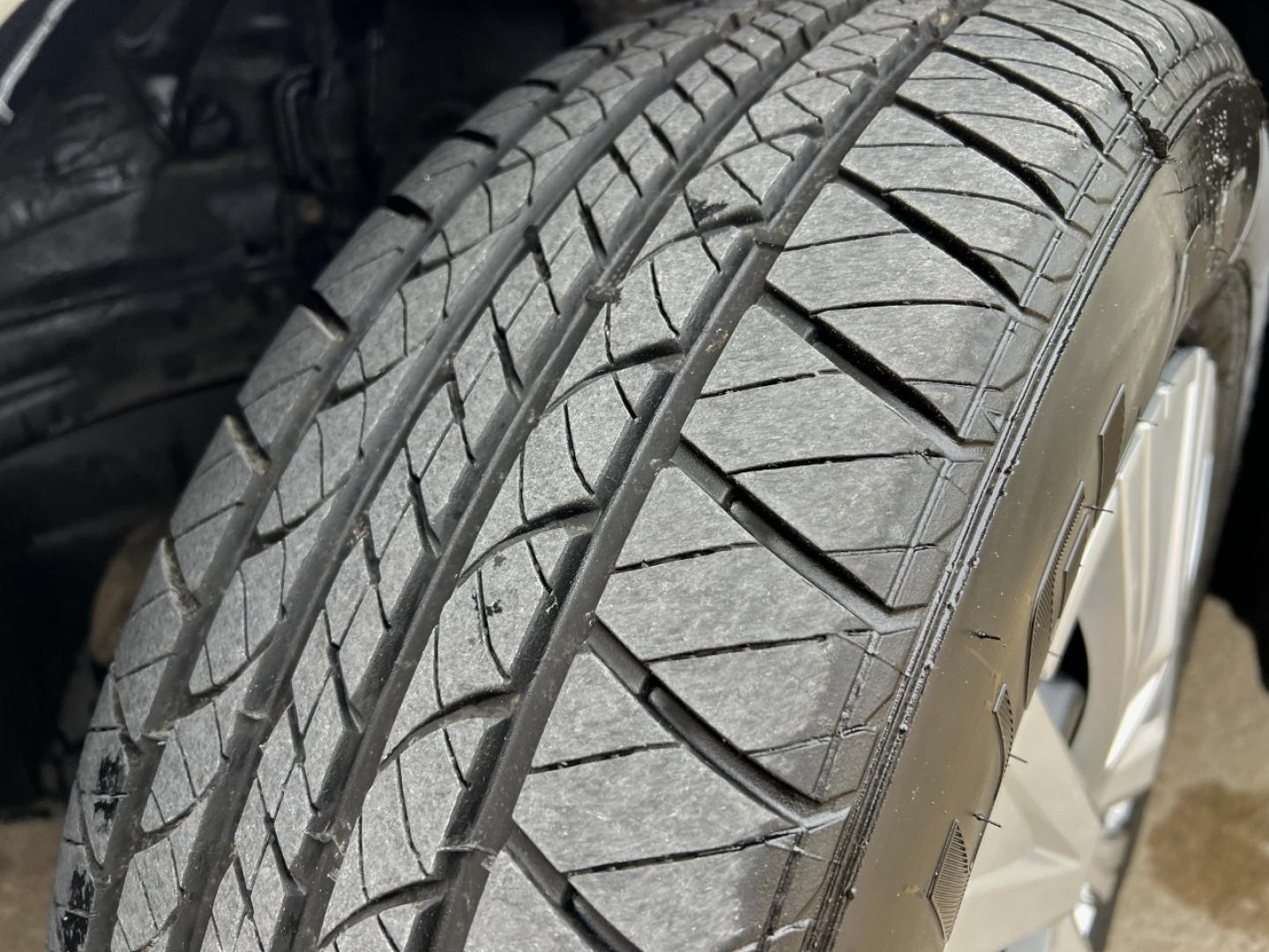 2009 WHITE /Gray Cloth Toyota Sienna CE FWD 7-Passenger (5TDZK23C79S) with an 3.5L V6 engine, Automatic transmission, located at 2990 Old Orchard Rd., Jackson, MO, 63755, 37.354214, -89.612106 - 2009 Toyota Sienna CE 193xxx miles Front Wheel Drive 3.5L V6 Automatic 3rd Row Cruise Power Windows/Locks/Mirrors We have financing available and we accept trades! Fill out a credit application on our website or come by today! If you have any questions, give us a call at (573) 204-7777 or v - Photo#27