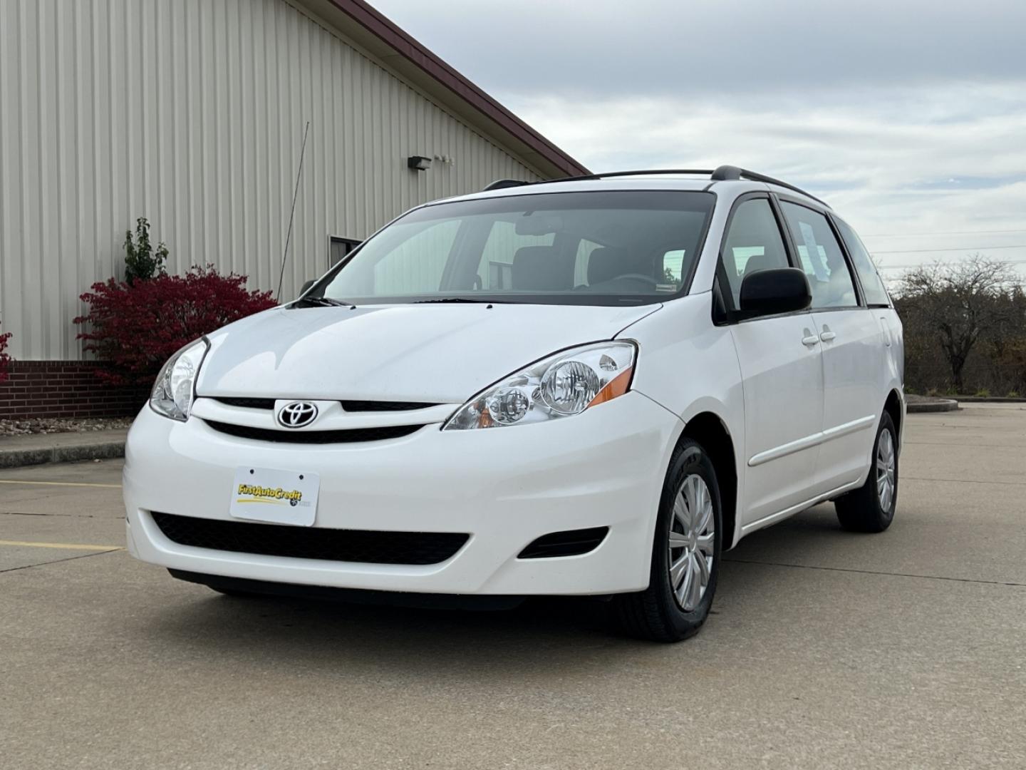 2009 WHITE /Gray Cloth Toyota Sienna CE FWD 7-Passenger (5TDZK23C79S) with an 3.5L V6 engine, Automatic transmission, located at 2990 Old Orchard Rd., Jackson, MO, 63755, 37.354214, -89.612106 - 2009 Toyota Sienna CE 193xxx miles Front Wheel Drive 3.5L V6 Automatic 3rd Row Cruise Power Windows/Locks/Mirrors We have financing available and we accept trades! Fill out a credit application on our website or come by today! If you have any questions, give us a call at (573) 204-7777 or v - Photo#2