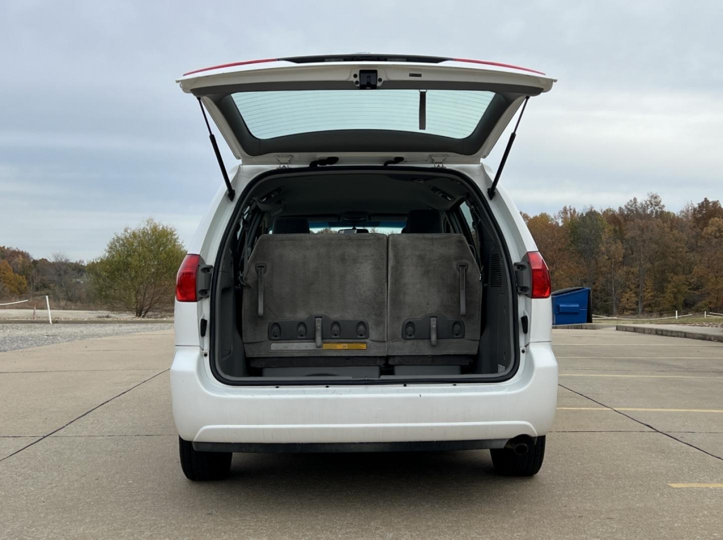 2009 WHITE /Gray Cloth Toyota Sienna CE FWD 7-Passenger (5TDZK23C79S) with an 3.5L V6 engine, Automatic transmission, located at 2990 Old Orchard Rd., Jackson, MO, 63755, 37.354214, -89.612106 - 2009 Toyota Sienna CE 193xxx miles Front Wheel Drive 3.5L V6 Automatic 3rd Row Cruise Power Windows/Locks/Mirrors We have financing available and we accept trades! Fill out a credit application on our website or come by today! If you have any questions, give us a call at (573) 204-7777 or v - Photo#16