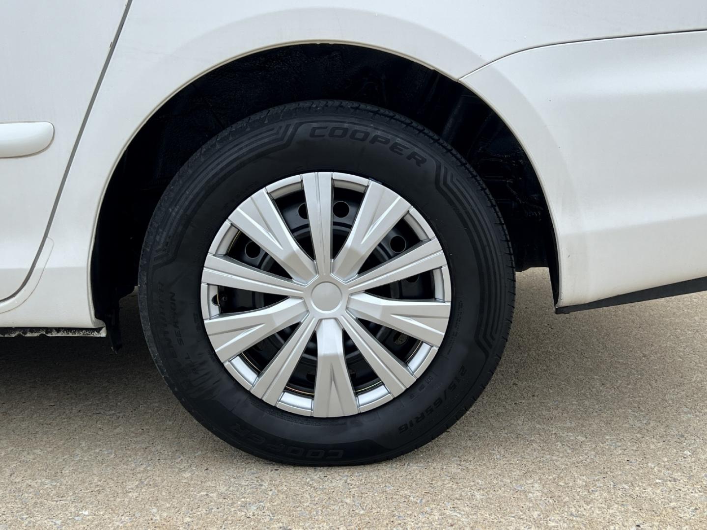 2009 WHITE /Gray Cloth Toyota Sienna CE FWD 7-Passenger (5TDZK23C79S) with an 3.5L V6 engine, Automatic transmission, located at 2990 Old Orchard Rd., Jackson, MO, 63755, 37.354214, -89.612106 - 2009 Toyota Sienna CE 193xxx miles Front Wheel Drive 3.5L V6 Automatic 3rd Row Cruise Power Windows/Locks/Mirrors We have financing available and we accept trades! Fill out a credit application on our website or come by today! If you have any questions, give us a call at (573) 204-7777 or v - Photo#29