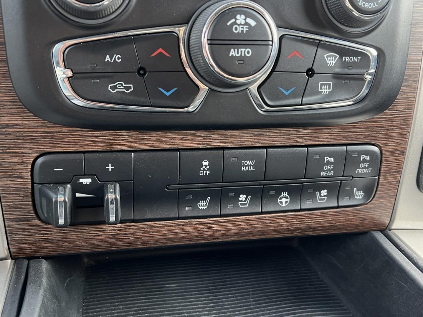 2016 BLACK /Black Leather RAM 2500 Laramie Crew Cab SWB 4WD (3C6UR5FJ5GG) with an 6.4L V8 engine, Automatic transmission, located at 2990 Old Orchard Rd., Jackson, MO, 63755, 37.354214, -89.612106 - 2016 Ram 2500HD Laramie 114xxx miles 4x4 6.4L V8 Automatic Leather Navigation Power/Heated/Cooled Seats Heated Rear Seats Heated Steering Wheel Backup Camera Bluetooth Remote Start Cruise Power Windows/Locks/Mirrors We have financing available and we accept trades! Fill out a credit a - Photo#30