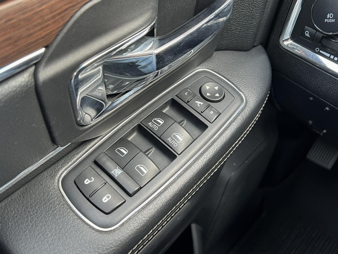 2016 BLACK /Black Leather RAM 2500 Laramie Crew Cab SWB 4WD (3C6UR5FJ5GG) with an 6.4L V8 engine, Automatic transmission, located at 2990 Old Orchard Rd., Jackson, MO, 63755, 37.354214, -89.612106 - 2016 Ram 2500HD Laramie 114xxx miles 4x4 6.4L V8 Automatic Leather Navigation Power/Heated/Cooled Seats Heated Rear Seats Heated Steering Wheel Backup Camera Bluetooth Remote Start Cruise Power Windows/Locks/Mirrors We have financing available and we accept trades! Fill out a credit a - Photo#31