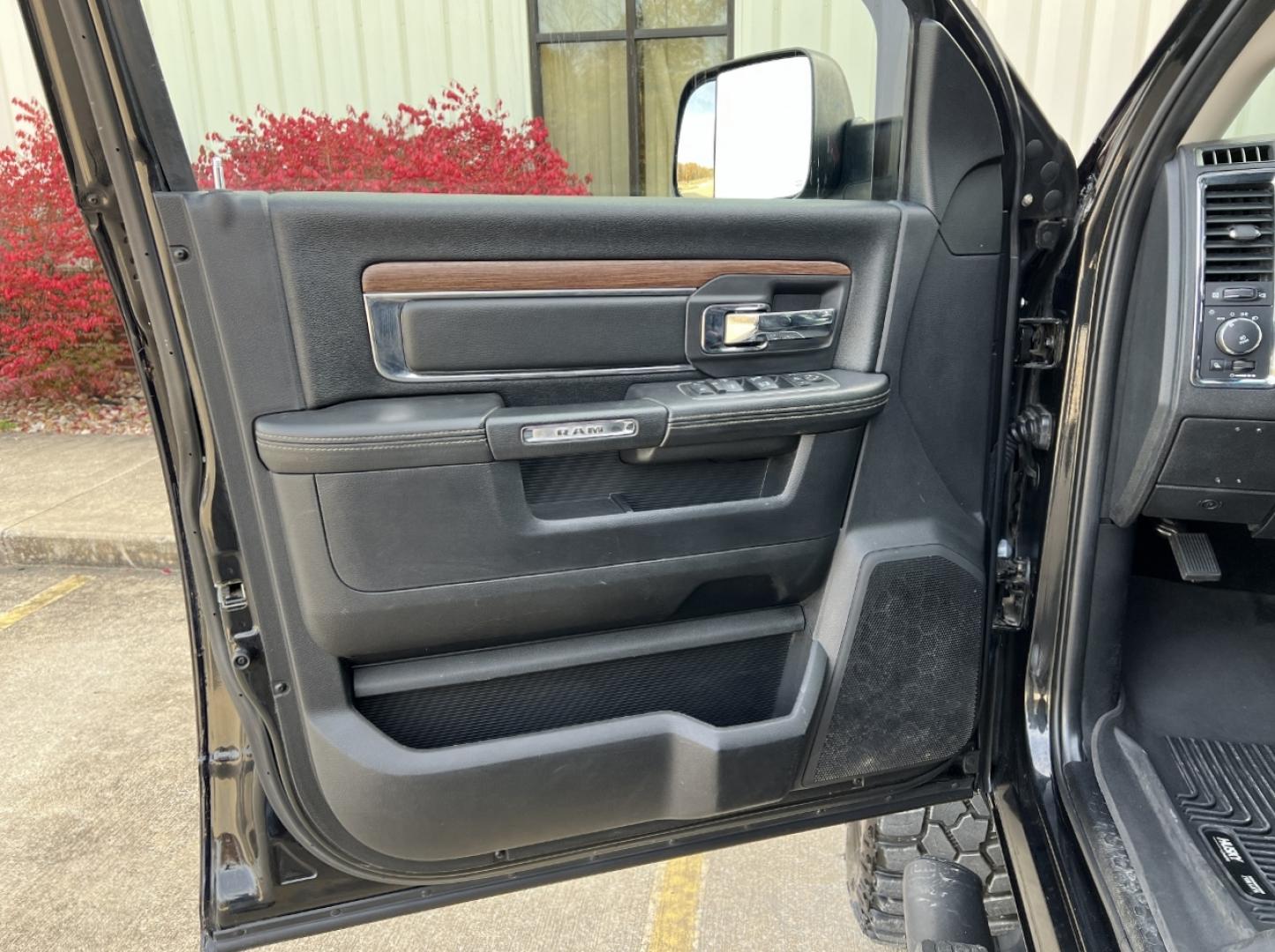 2016 BLACK /Black Leather RAM 2500 Laramie Crew Cab SWB 4WD (3C6UR5FJ5GG) with an 6.4L V8 engine, Automatic transmission, located at 2990 Old Orchard Rd., Jackson, MO, 63755, 37.354214, -89.612106 - 2016 Ram 2500HD Laramie 114xxx miles 4x4 6.4L V8 Automatic Leather Navigation Power/Heated/Cooled Seats Heated Rear Seats Heated Steering Wheel Backup Camera Bluetooth Remote Start Cruise Power Windows/Locks/Mirrors We have financing available and we accept trades! Fill out a credit a - Photo#16