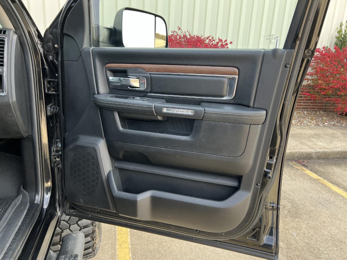 2016 BLACK /Black Leather RAM 2500 Laramie Crew Cab SWB 4WD (3C6UR5FJ5GG) with an 6.4L V8 engine, Automatic transmission, located at 2990 Old Orchard Rd., Jackson, MO, 63755, 37.354214, -89.612106 - 2016 Ram 2500HD Laramie 114xxx miles 4x4 6.4L V8 Automatic Leather Navigation Power/Heated/Cooled Seats Heated Rear Seats Heated Steering Wheel Backup Camera Bluetooth Remote Start Cruise Power Windows/Locks/Mirrors We have financing available and we accept trades! Fill out a credit a - Photo#18