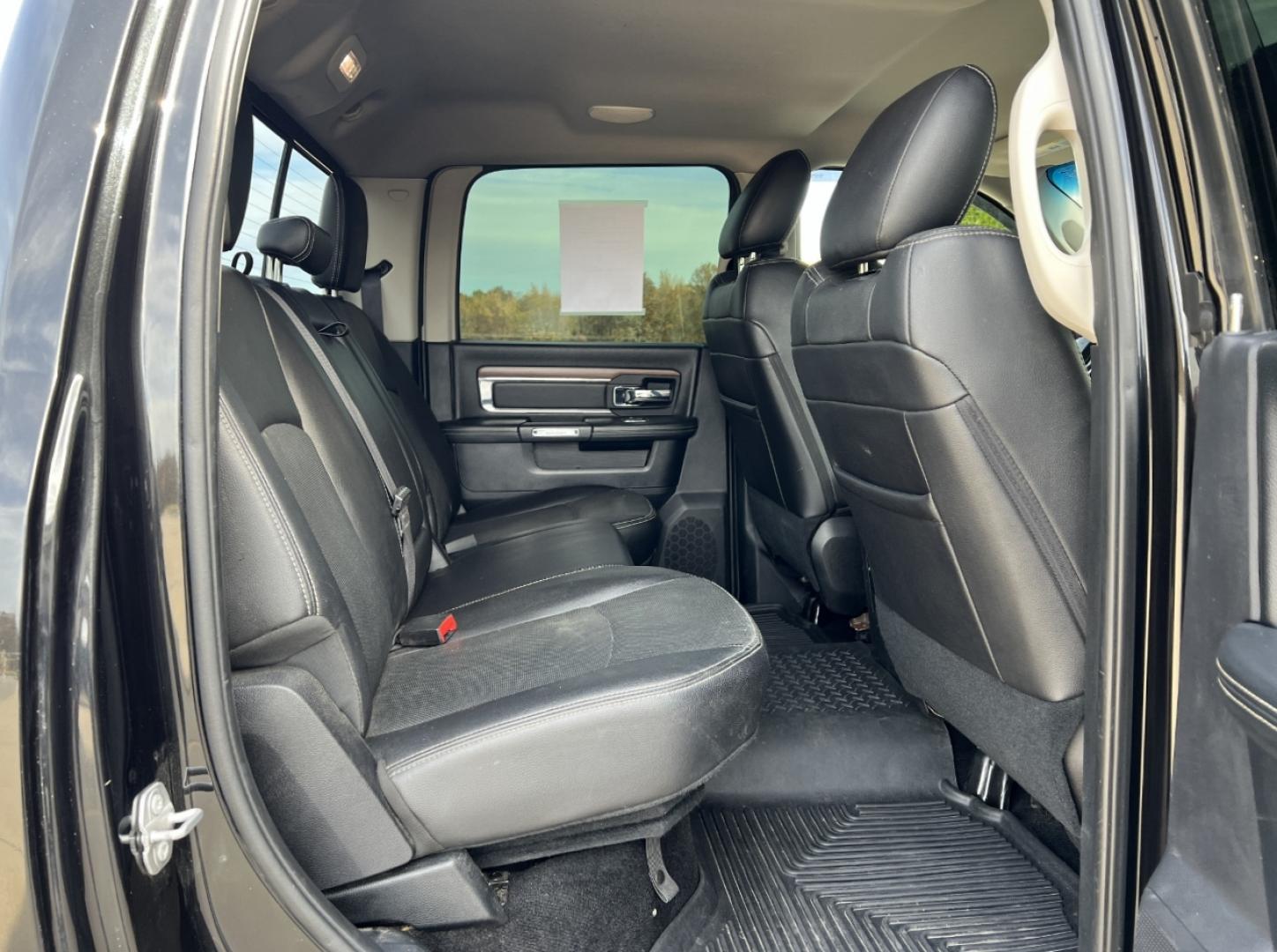 2016 BLACK /Black Leather RAM 2500 Laramie Crew Cab SWB 4WD (3C6UR5FJ5GG) with an 6.4L V8 engine, Automatic transmission, located at 2990 Old Orchard Rd., Jackson, MO, 63755, 37.354214, -89.612106 - 2016 Ram 2500HD Laramie 114xxx miles 4x4 6.4L V8 Automatic Leather Navigation Power/Heated/Cooled Seats Heated Rear Seats Heated Steering Wheel Backup Camera Bluetooth Remote Start Cruise Power Windows/Locks/Mirrors We have financing available and we accept trades! Fill out a credit a - Photo#21