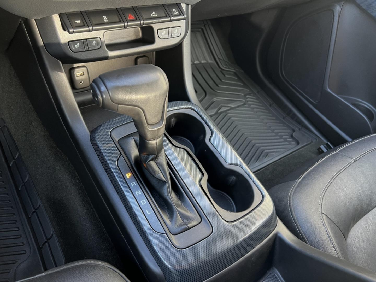 2018 BLACK /Black Leather Chevrolet Colorado Z71 Crew Cab 4WD Short Box (1GCGTDEN6J1) with an 3.6L V6 engine, Automatic transmission, located at 2990 Old Orchard Rd., Jackson, MO, 63755, 37.354214, -89.612106 - 2018 Chevrolet Colorado Z71 97xxx miles 4x4 3.6L V6 Automatic Leather Navigation Power/Heated Seats Backup Camera Bluetooth Remote Start Cruise Power Windows/Locks/Mirrors We have financing available and we accept trades! Fill out a credit application on our website or come by today! I - Photo#24