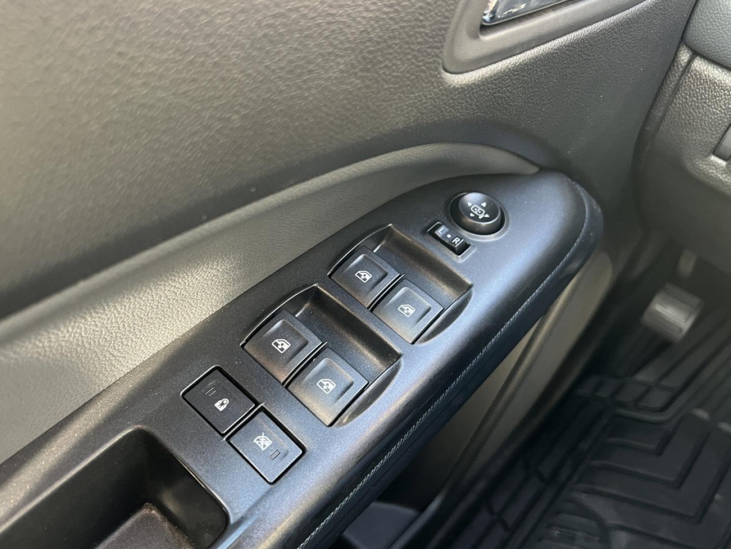 2018 BLACK /Black Leather Chevrolet Colorado Z71 Crew Cab 4WD Short Box (1GCGTDEN6J1) with an 3.6L V6 engine, Automatic transmission, located at 2990 Old Orchard Rd., Jackson, MO, 63755, 37.354214, -89.612106 - 2018 Chevrolet Colorado Z71 97xxx miles 4x4 3.6L V6 Automatic Leather Navigation Power/Heated Seats Backup Camera Bluetooth Remote Start Cruise Power Windows/Locks/Mirrors We have financing available and we accept trades! Fill out a credit application on our website or come by today! I - Photo#28