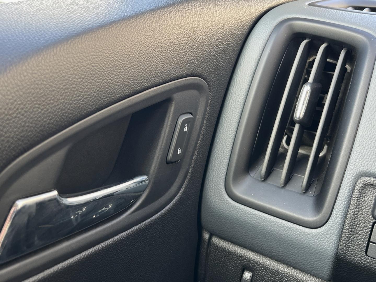 2018 BLACK /Black Leather Chevrolet Colorado Z71 Crew Cab 4WD Short Box (1GCGTDEN6J1) with an 3.6L V6 engine, Automatic transmission, located at 2990 Old Orchard Rd., Jackson, MO, 63755, 37.354214, -89.612106 - 2018 Chevrolet Colorado Z71 97xxx miles 4x4 3.6L V6 Automatic Leather Navigation Power/Heated Seats Backup Camera Bluetooth Remote Start Cruise Power Windows/Locks/Mirrors We have financing available and we accept trades! Fill out a credit application on our website or come by today! I - Photo#29