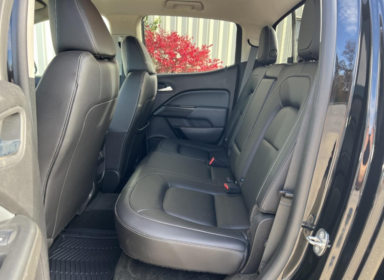 2018 BLACK /Black Leather Chevrolet Colorado Z71 Crew Cab 4WD Short Box (1GCGTDEN6J1) with an 3.6L V6 engine, Automatic transmission, located at 2990 Old Orchard Rd., Jackson, MO, 63755, 37.354214, -89.612106 - 2018 Chevrolet Colorado Z71 97xxx miles 4x4 3.6L V6 Automatic Leather Navigation Power/Heated Seats Backup Camera Bluetooth Remote Start Cruise Power Windows/Locks/Mirrors We have financing available and we accept trades! Fill out a credit application on our website or come by today! I - Photo#18