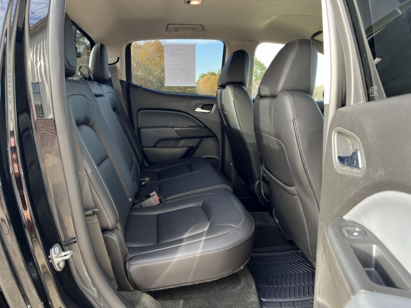 2018 BLACK /Black Leather Chevrolet Colorado Z71 Crew Cab 4WD Short Box (1GCGTDEN6J1) with an 3.6L V6 engine, Automatic transmission, located at 2990 Old Orchard Rd., Jackson, MO, 63755, 37.354214, -89.612106 - 2018 Chevrolet Colorado Z71 97xxx miles 4x4 3.6L V6 Automatic Leather Navigation Power/Heated Seats Backup Camera Bluetooth Remote Start Cruise Power Windows/Locks/Mirrors We have financing available and we accept trades! Fill out a credit application on our website or come by today! I - Photo#19