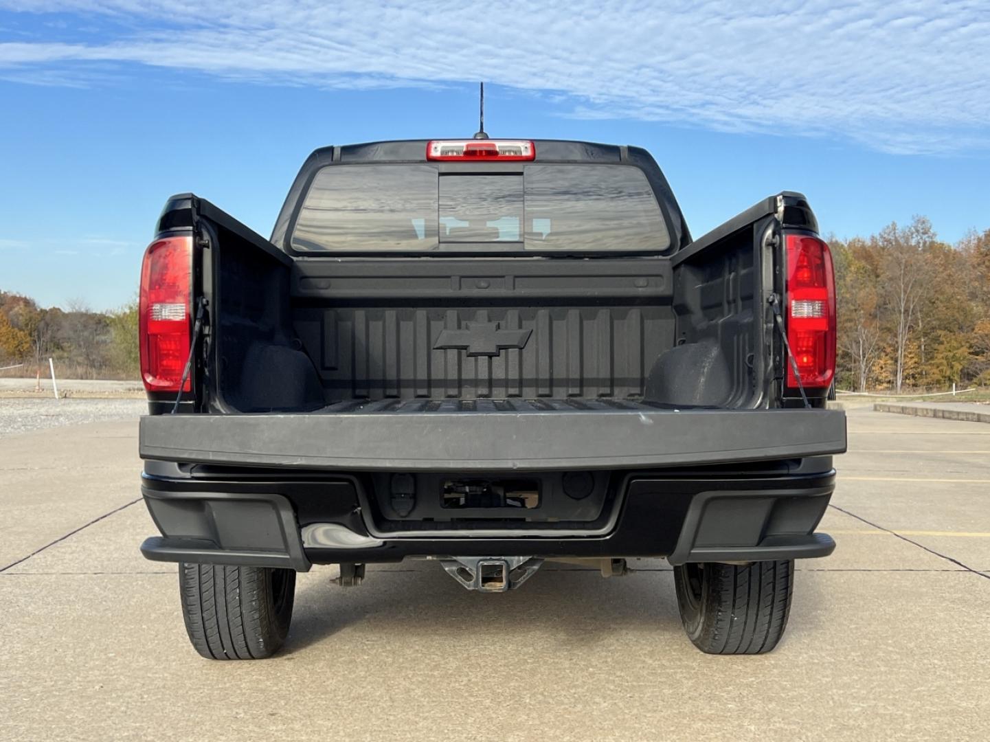 2018 BLACK /Black Leather Chevrolet Colorado Z71 Crew Cab 4WD Short Box (1GCGTDEN6J1) with an 3.6L V6 engine, Automatic transmission, located at 2990 Old Orchard Rd., Jackson, MO, 63755, 37.354214, -89.612106 - 2018 Chevrolet Colorado Z71 97xxx miles 4x4 3.6L V6 Automatic Leather Navigation Power/Heated Seats Backup Camera Bluetooth Remote Start Cruise Power Windows/Locks/Mirrors We have financing available and we accept trades! Fill out a credit application on our website or come by today! I - Photo#20