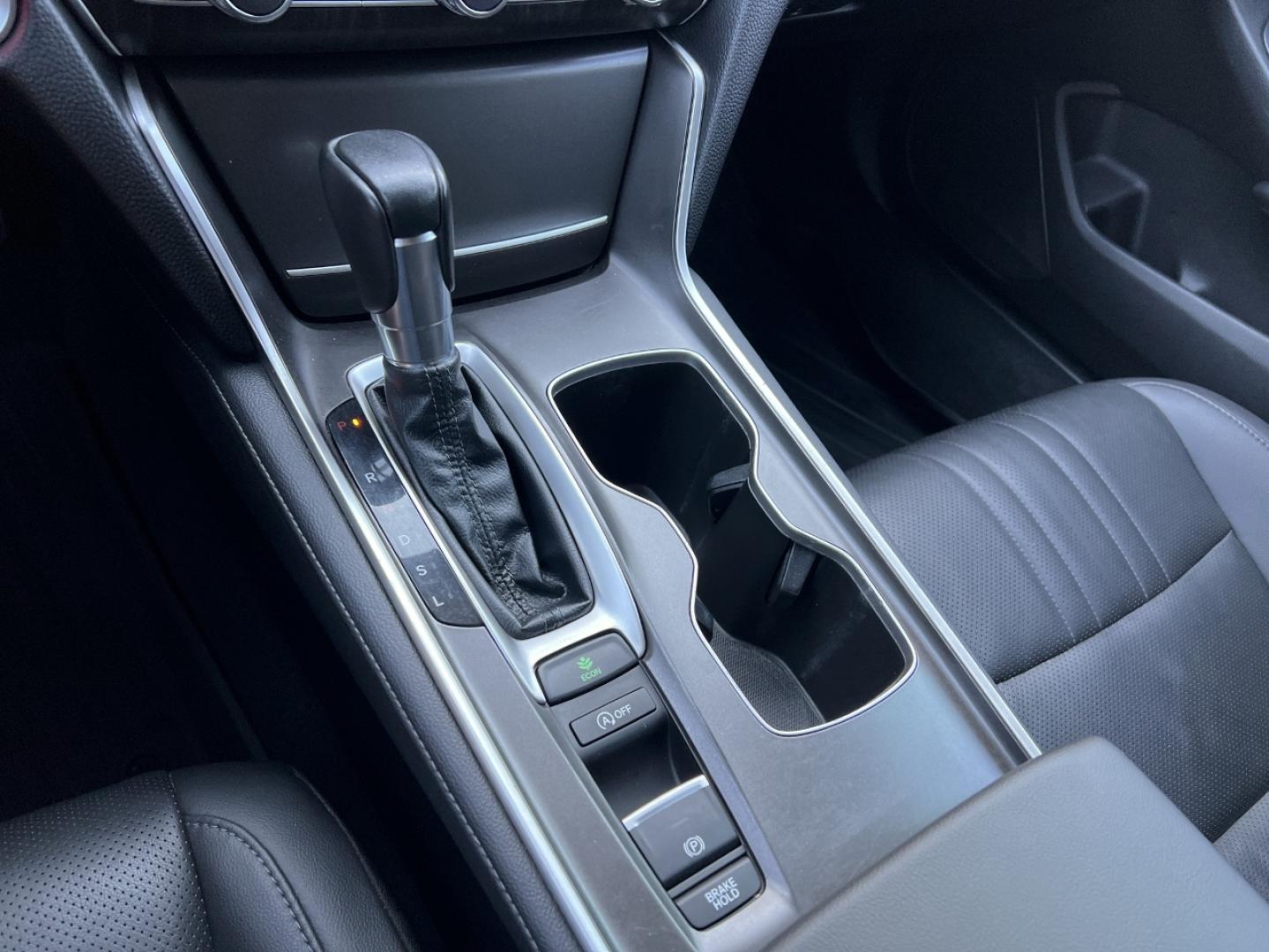 2021 WHITE /Black Leather Honda Accord EX-L (1HGCV1F56MA) with an 1.5L 4 Cyl. TURBO engine, Automatic transmission, located at 2990 Old Orchard Rd., Jackson, MO, 63755, 37.354214, -89.612106 - 2021 Honda Accord EX-L 1-Owner 91xxx miles Front Wheel Drive 1.5L 4 Cyl. Automatic Leather Backup Camera Power/Heated Seats Sunroof Bluetooth Remote Start Cruise Power Windows/Locks/Mirrors We have financing available and we accept trades! Fill out a credit application on our website o - Photo#25