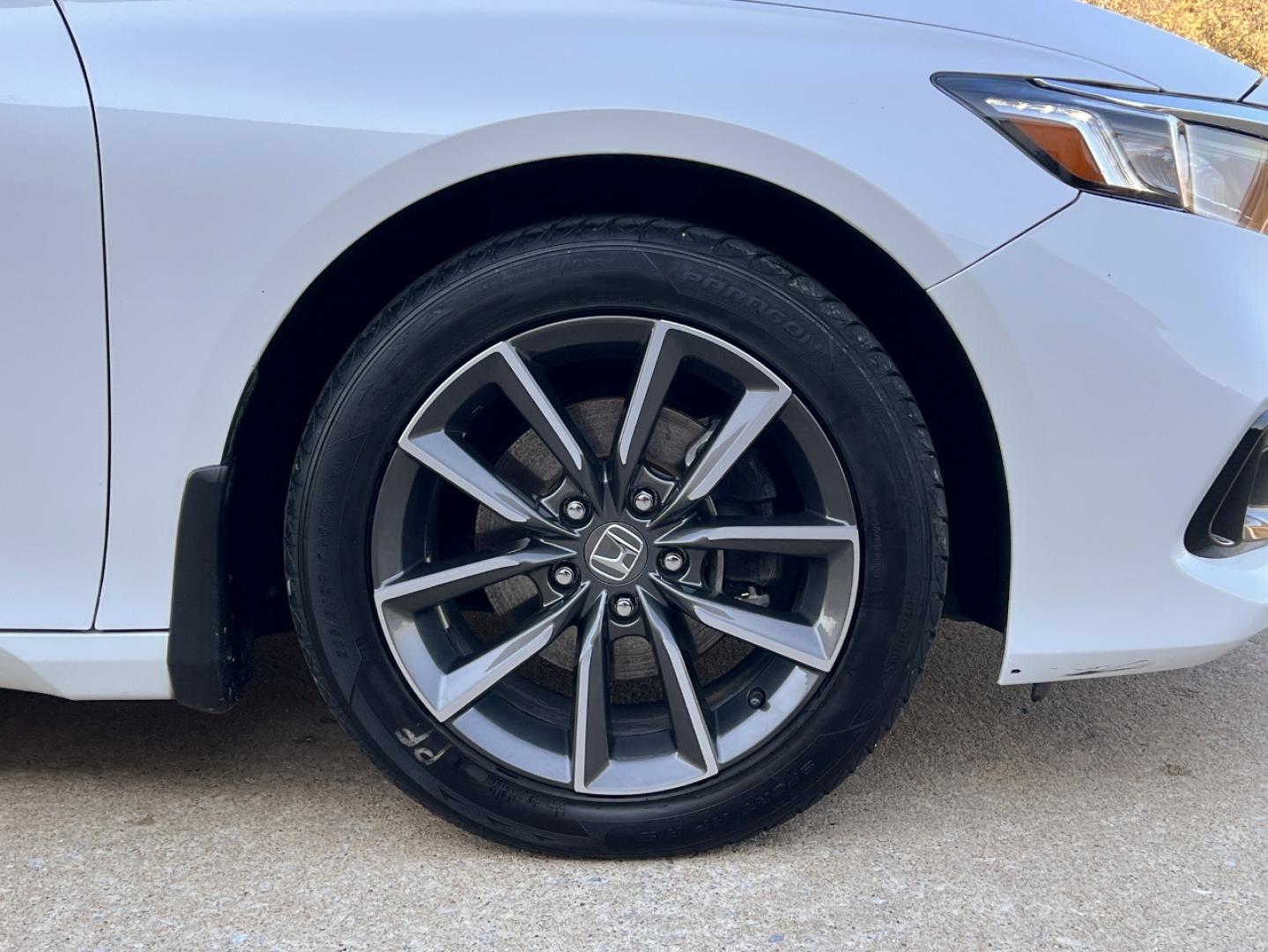 2021 WHITE /Black Leather Honda Accord EX-L (1HGCV1F56MA) with an 1.5L 4 Cyl. TURBO engine, Automatic transmission, located at 2990 Old Orchard Rd., Jackson, MO, 63755, 37.354214, -89.612106 - 2021 Honda Accord EX-L 1-Owner 91xxx miles Front Wheel Drive 1.5L 4 Cyl. Automatic Leather Backup Camera Power/Heated Seats Sunroof Bluetooth Remote Start Cruise Power Windows/Locks/Mirrors We have financing available and we accept trades! Fill out a credit application on our website o - Photo#41