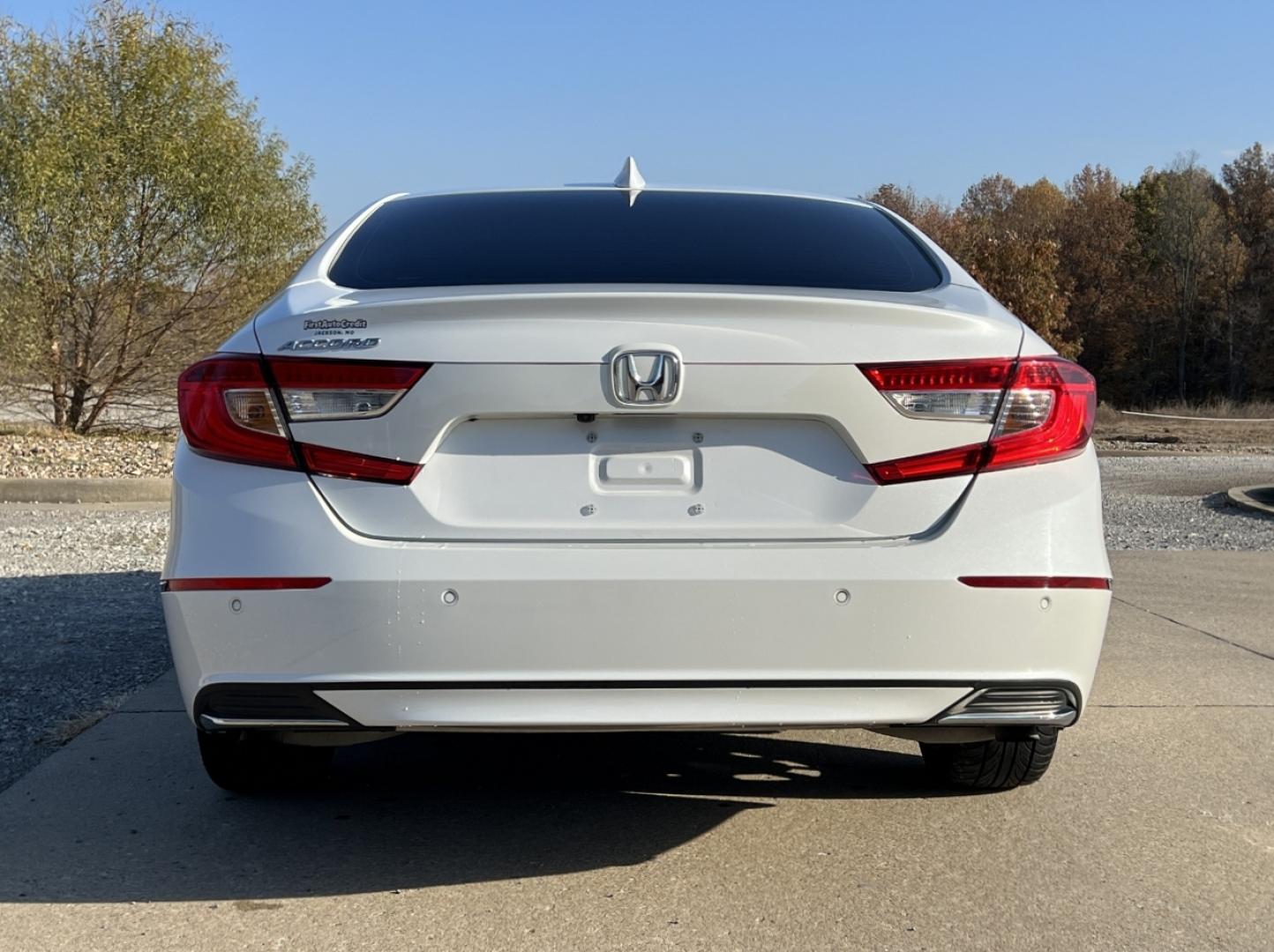 2021 WHITE /Black Leather Honda Accord EX-L (1HGCV1F56MA) with an 1.5L 4 Cyl. TURBO engine, Automatic transmission, located at 2990 Old Orchard Rd., Jackson, MO, 63755, 37.354214, -89.612106 - 2021 Honda Accord EX-L 1-Owner 91xxx miles Front Wheel Drive 1.5L 4 Cyl. Automatic Leather Backup Camera Power/Heated Seats Sunroof Bluetooth Remote Start Cruise Power Windows/Locks/Mirrors We have financing available and we accept trades! Fill out a credit application on our website o - Photo#12