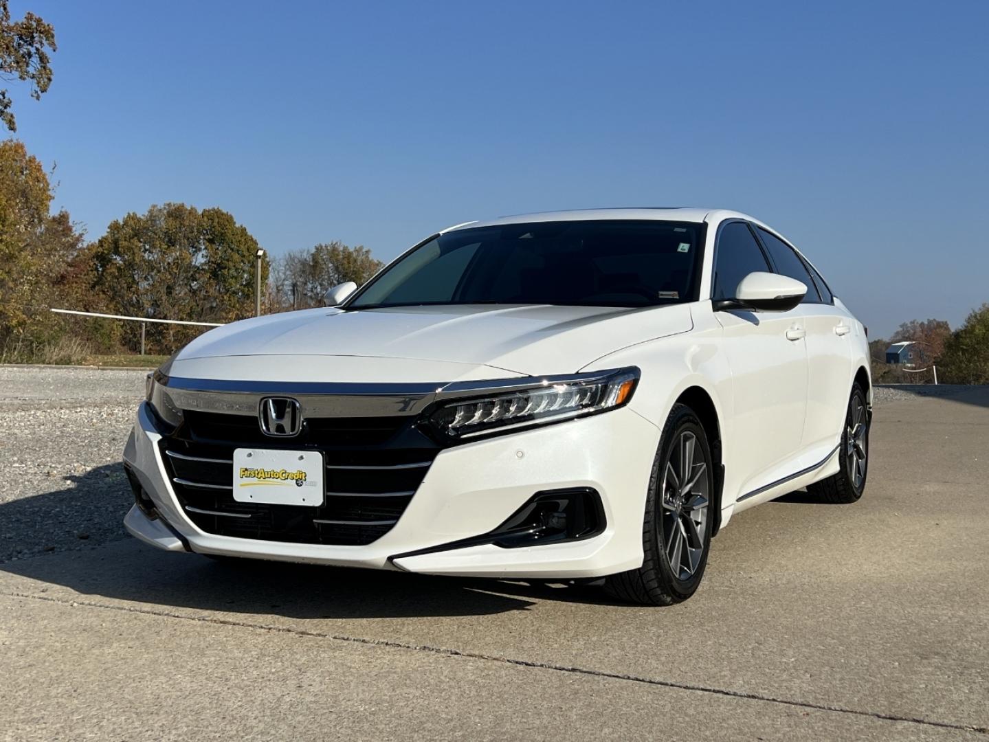 2021 WHITE /Black Leather Honda Accord EX-L (1HGCV1F56MA) with an 1.5L 4 Cyl. TURBO engine, Automatic transmission, located at 2990 Old Orchard Rd., Jackson, MO, 63755, 37.354214, -89.612106 - 2021 Honda Accord EX-L 1-Owner 91xxx miles Front Wheel Drive 1.5L 4 Cyl. Automatic Leather Backup Camera Power/Heated Seats Sunroof Bluetooth Remote Start Cruise Power Windows/Locks/Mirrors We have financing available and we accept trades! Fill out a credit application on our website o - Photo#7