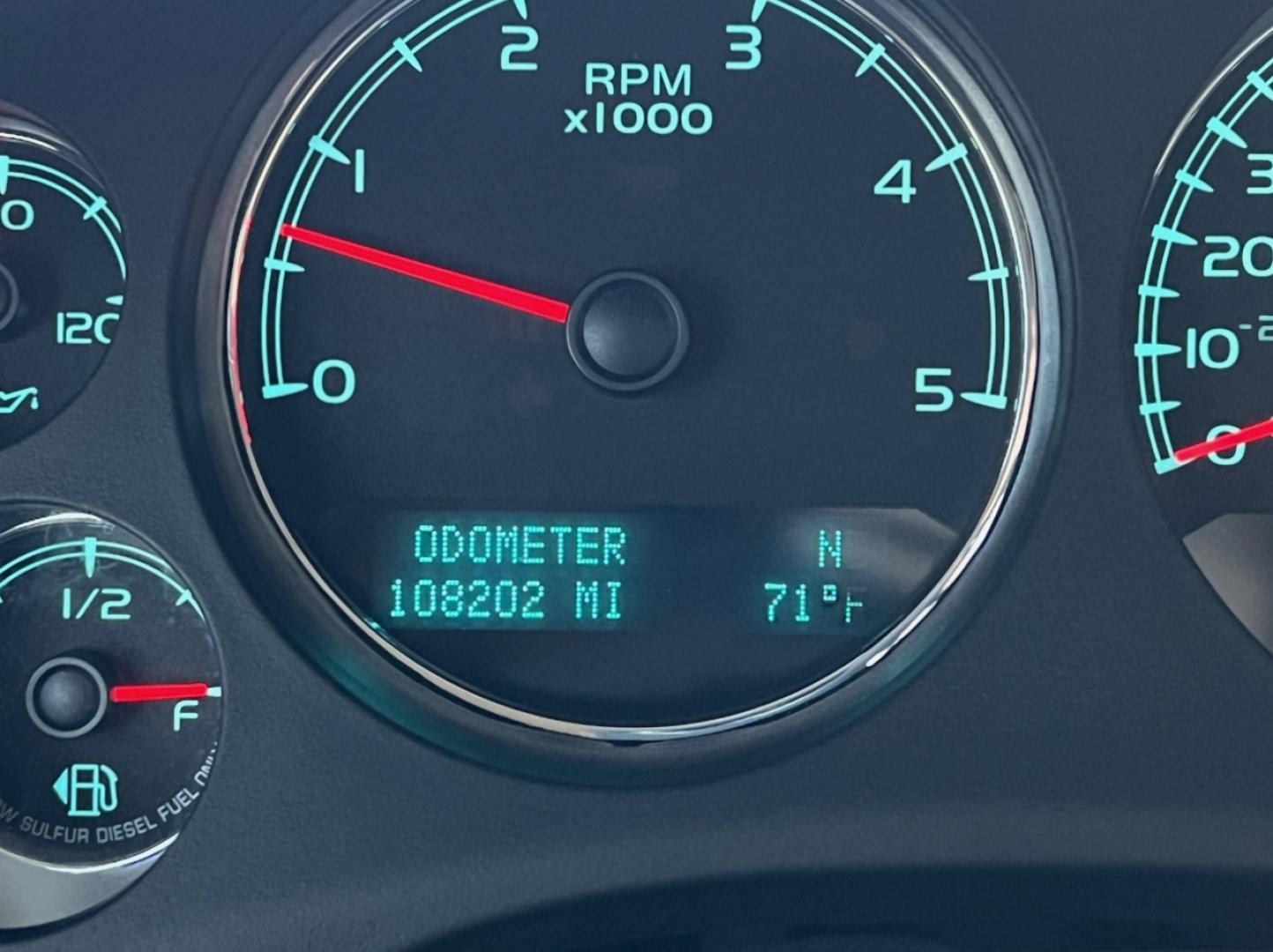 2011 GRAY /Tan Leather Chevrolet Silverado 3500HD LTZ Crew Cab 4WD (1GC4K1C8XBF) with an 6.6L V8 TURBO DIESEL engine, Automatic transmission, located at 2990 Old Orchard Rd., Jackson, MO, 63755, 37.354214, -89.612106 - 2011 Chevrolet Silverado 3500HD LTZ 108xxx miles 4x4 6.6L V8 Turbo Diesel Automatic Leather New Tires Navigation Power/Heated Seats Remote Start Cruise Power Windows/Locks/Mirrors We have financing available and we accept trades! Fill out a credit application on our website or come by to - Photo#21