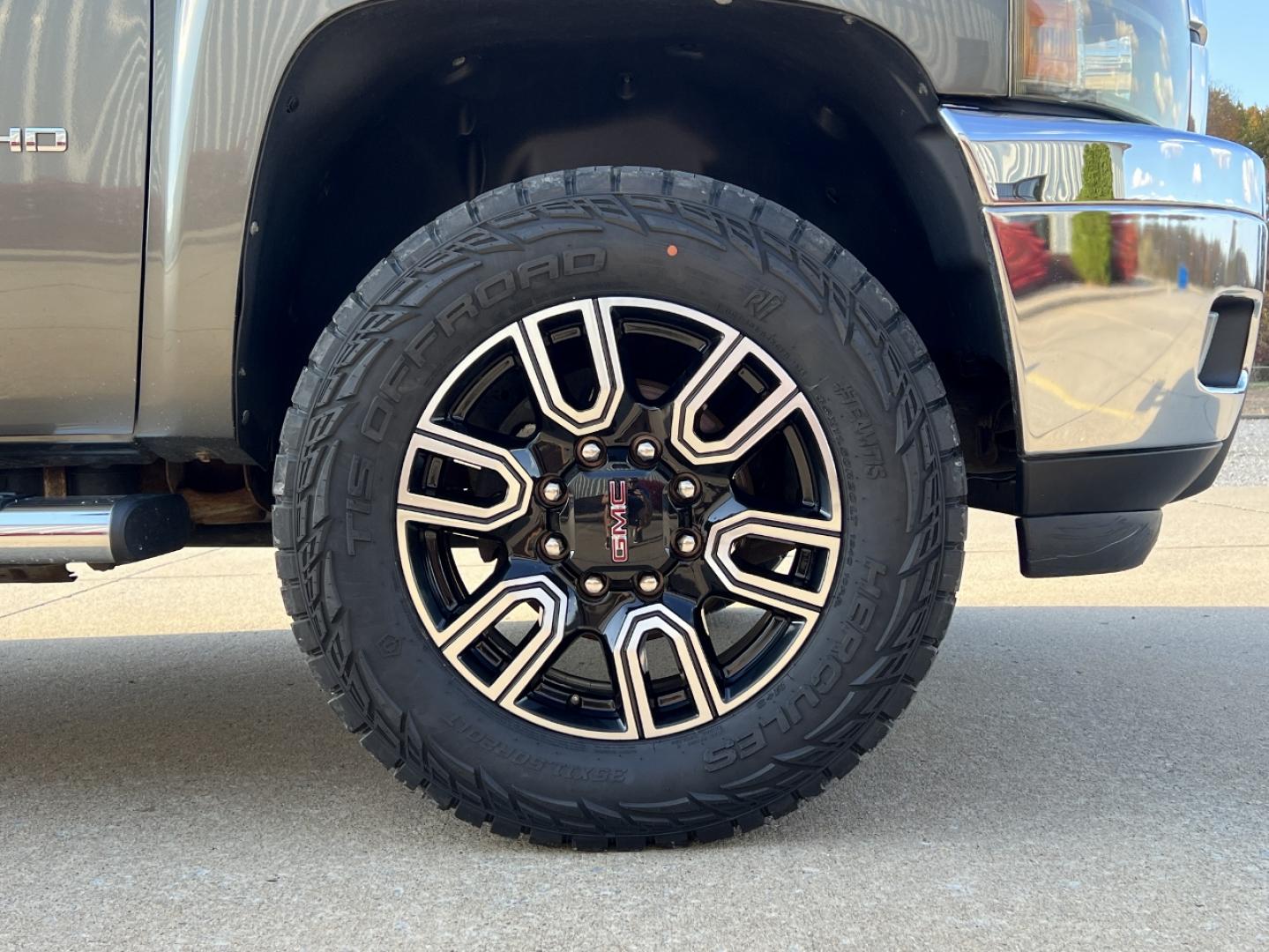 2011 GRAY /Tan Leather Chevrolet Silverado 3500HD LTZ Crew Cab 4WD (1GC4K1C8XBF) with an 6.6L V8 TURBO DIESEL engine, Automatic transmission, located at 2990 Old Orchard Rd., Jackson, MO, 63755, 37.354214, -89.612106 - 2011 Chevrolet Silverado 3500HD LTZ 108xxx miles 4x4 6.6L V8 Turbo Diesel Automatic Leather New Tires Navigation Power/Heated Seats Remote Start Cruise Power Windows/Locks/Mirrors We have financing available and we accept trades! Fill out a credit application on our website or come by to - Photo#37