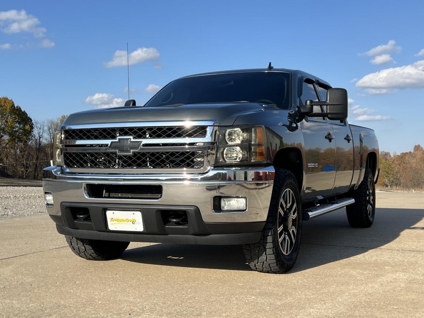 2011 GRAY /Tan Leather Chevrolet Silverado 3500HD LTZ Crew Cab 4WD (1GC4K1C8XBF) with an 6.6L V8 TURBO DIESEL engine, Automatic transmission, located at 2990 Old Orchard Rd., Jackson, MO, 63755, 37.354214, -89.612106 - 2011 Chevrolet Silverado 3500HD LTZ 108xxx miles 4x4 6.6L V8 Turbo Diesel Automatic Leather New Tires Navigation Power/Heated Seats Remote Start Cruise Power Windows/Locks/Mirrors We have financing available and we accept trades! Fill out a credit application on our website or come by to - Photo#6