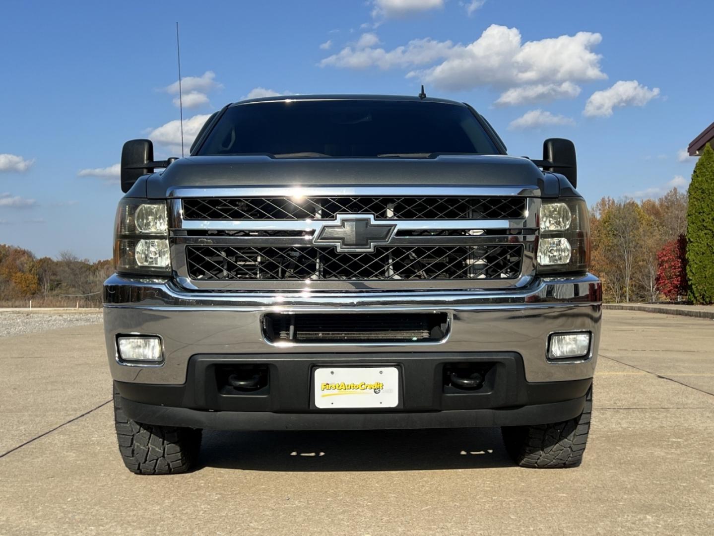 2011 GRAY /Tan Leather Chevrolet Silverado 3500HD LTZ Crew Cab 4WD (1GC4K1C8XBF) with an 6.6L V8 TURBO DIESEL engine, Automatic transmission, located at 2990 Old Orchard Rd., Jackson, MO, 63755, 37.354214, -89.612106 - 2011 Chevrolet Silverado 3500HD LTZ 108xxx miles 4x4 6.6L V8 Turbo Diesel Automatic Leather New Tires Navigation Power/Heated Seats Remote Start Cruise Power Windows/Locks/Mirrors We have financing available and we accept trades! Fill out a credit application on our website or come by to - Photo#12