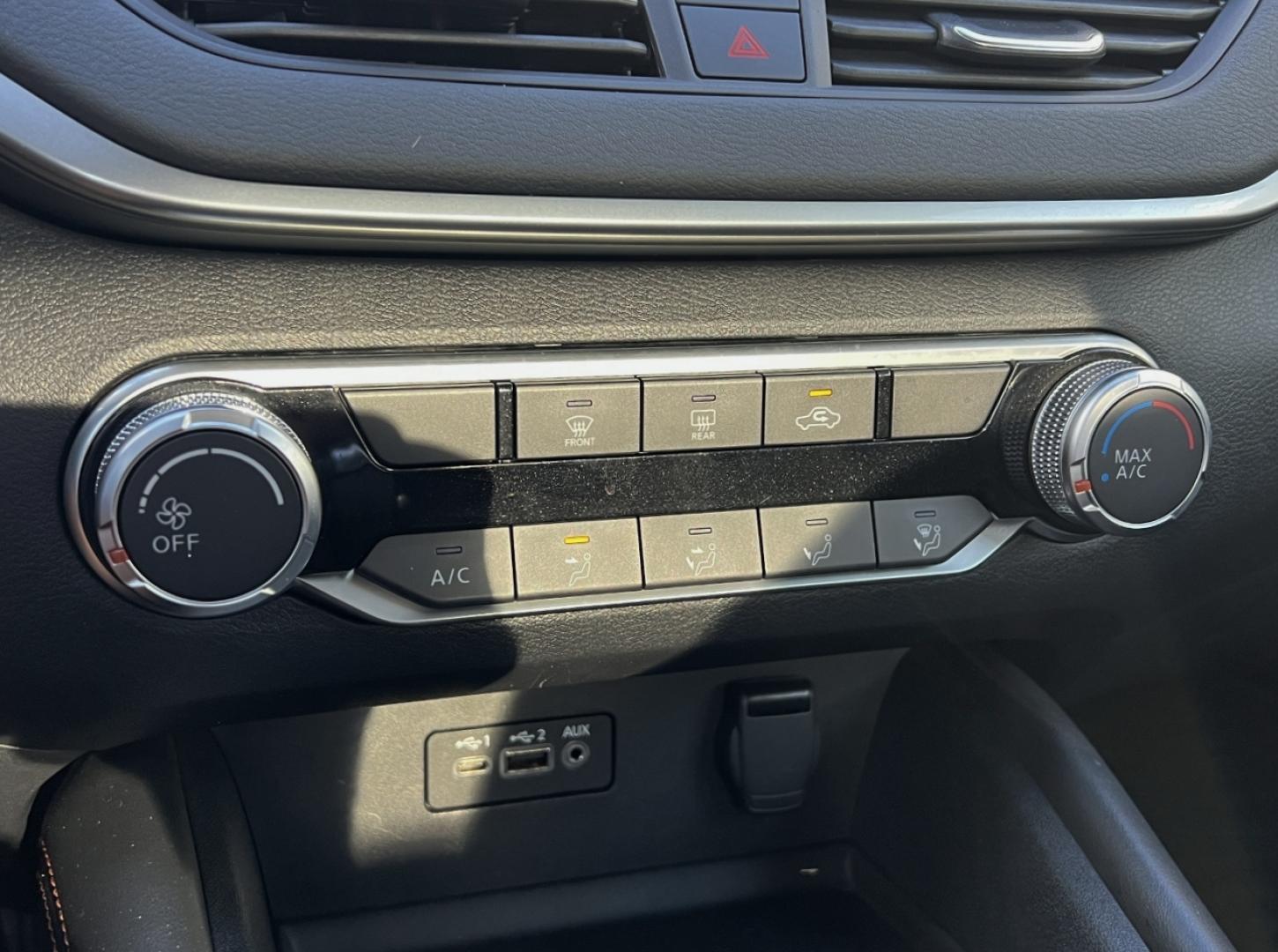 2020 GRAY /Black Leather Nissan Altima 2.5 SR (1N4BL4CV4LC) with an 2.5L 4 Cyl. engine, CVT transmission, located at 2990 Old Orchard Rd., Jackson, MO, 63755, 37.354214, -89.612106 - 2020 Nissan Altima SR 65xxx miles Front Wheel Drive 2.5L 4 Cyl. Automatic Leather Backup Camera Power Driver Seat Bluetooth Remote Start Cruise Power Windows/Locks/Mirrors We have financing available and we accept trades! Fill out a credit application on our website or come by today! If - Photo#24