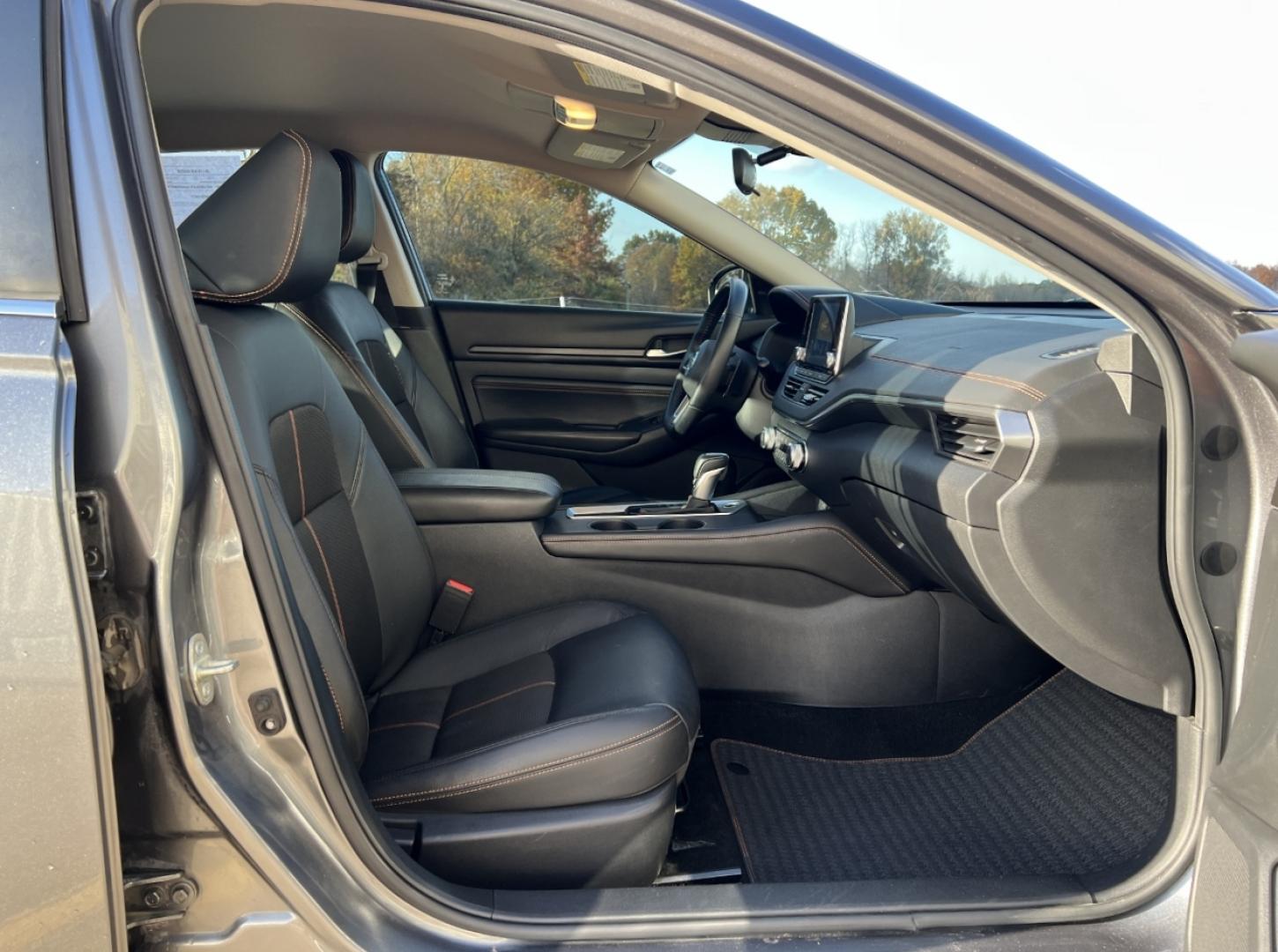 2020 GRAY /Black Leather Nissan Altima 2.5 SR (1N4BL4CV4LC) with an 2.5L 4 Cyl. engine, CVT transmission, located at 2990 Old Orchard Rd., Jackson, MO, 63755, 37.354214, -89.612106 - 2020 Nissan Altima SR 65xxx miles Front Wheel Drive 2.5L 4 Cyl. Automatic Leather Backup Camera Power Driver Seat Bluetooth Remote Start Cruise Power Windows/Locks/Mirrors We have financing available and we accept trades! Fill out a credit application on our website or come by today! If - Photo#14