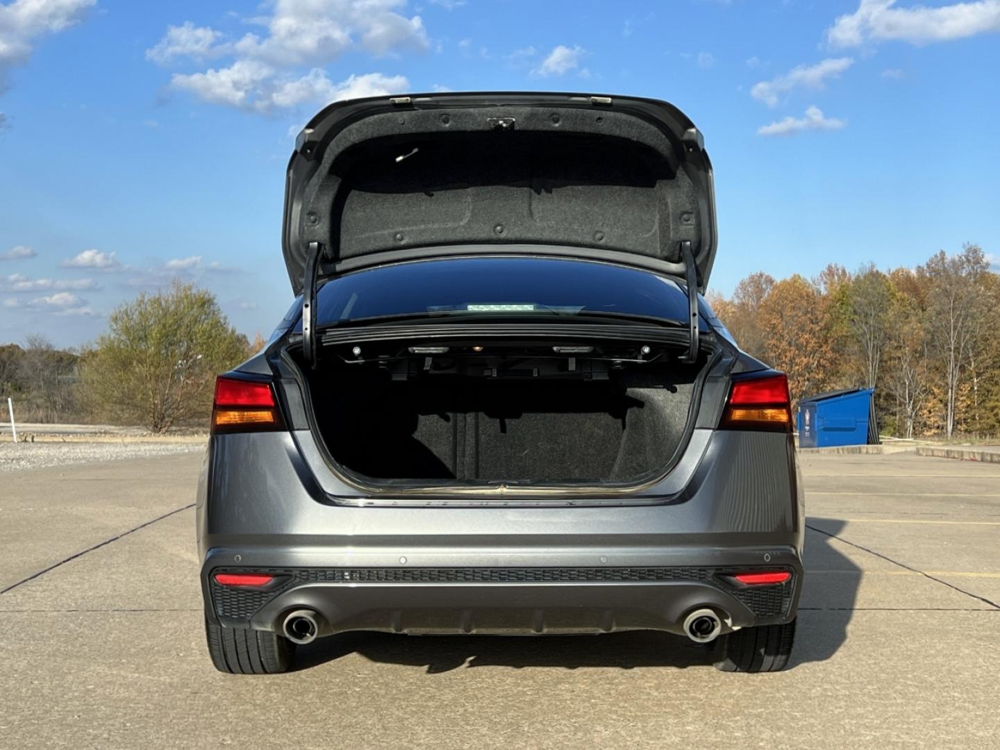 2020 GRAY /Black Leather Nissan Altima 2.5 SR (1N4BL4CV4LC) with an 2.5L 4 Cyl. engine, CVT transmission, located at 2990 Old Orchard Rd., Jackson, MO, 63755, 37.354214, -89.612106 - 2020 Nissan Altima SR 65xxx miles Front Wheel Drive 2.5L 4 Cyl. Automatic Leather Backup Camera Power Driver Seat Bluetooth Remote Start Cruise Power Windows/Locks/Mirrors We have financing available and we accept trades! Fill out a credit application on our website or come by today! If - Photo#17