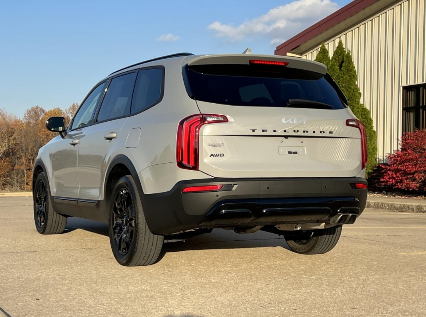 2022 GRAY /Black Leather Kia Telluride EX AWD (5XYP3DHC7NG) with an 3.8L V6 engine, Automatic transmission, located at 2990 Old Orchard Rd., Jackson, MO, 63755, 37.354214, -89.612106 - 2022 Kia Telluride EX 1-Owner 44xxx miles All Wheel Drive 3.8L V6 Automatic Leather 3rd Row Navigation Power/Heated/Cooled Seats Heated Steering Wheel Backup Camera Sunroof Bluetooth Remote Start Cruise Power Windows/Locks/Mirrors We have financing available and we accept trades! Fi - Photo#13