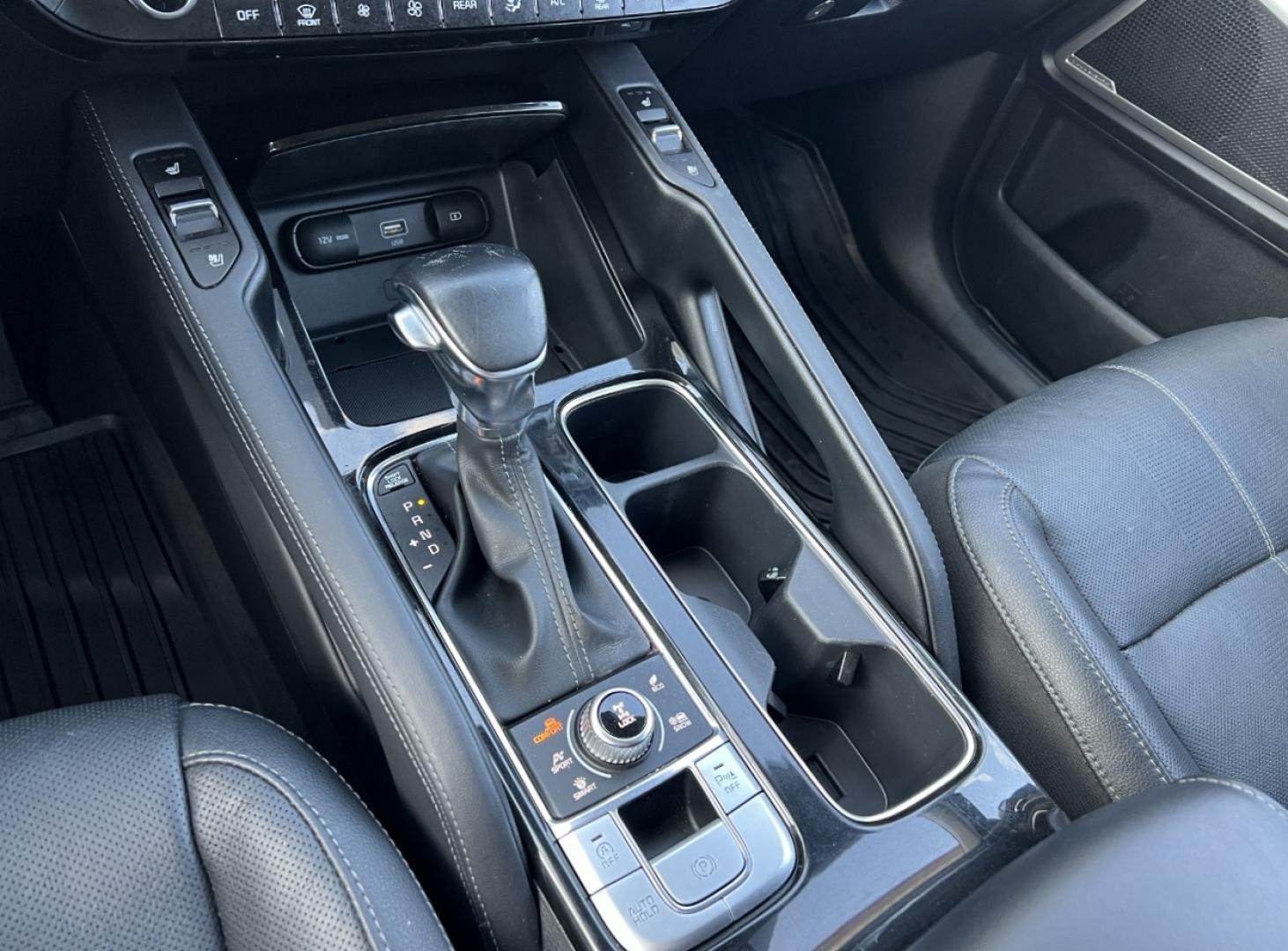 2022 GRAY /Black Leather Kia Telluride EX AWD (5XYP3DHC7NG) with an 3.8L V6 engine, Automatic transmission, located at 2990 Old Orchard Rd., Jackson, MO, 63755, 37.354214, -89.612106 - 2022 Kia Telluride EX 1-Owner 44xxx miles All Wheel Drive 3.8L V6 Automatic Leather 3rd Row Navigation Power/Heated/Cooled Seats Heated Steering Wheel Backup Camera Sunroof Bluetooth Remote Start Cruise Power Windows/Locks/Mirrors We have financing available and we accept trades! Fi - Photo#29