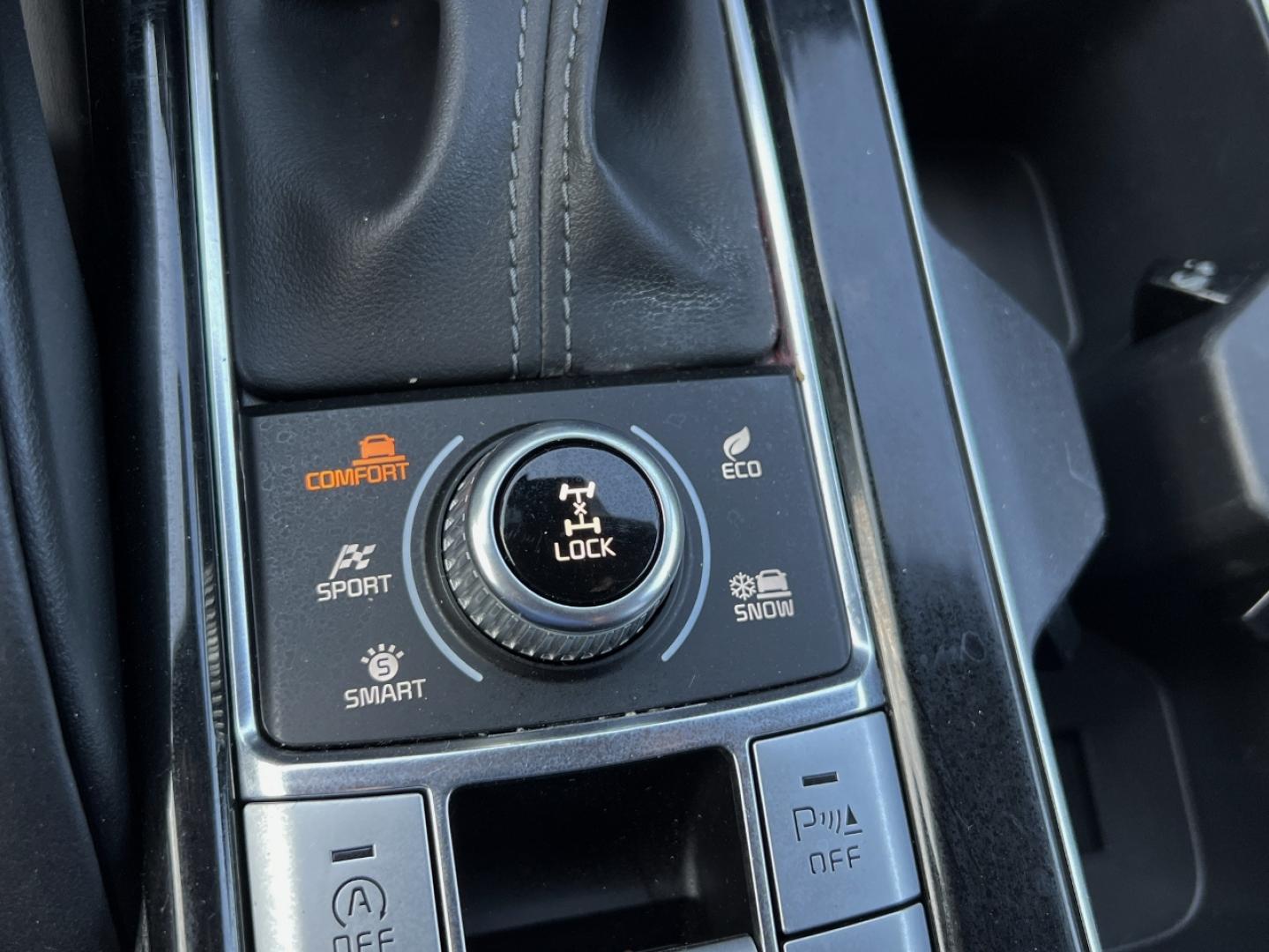 2022 GRAY /Black Leather Kia Telluride EX AWD (5XYP3DHC7NG) with an 3.8L V6 engine, Automatic transmission, located at 2990 Old Orchard Rd., Jackson, MO, 63755, 37.354214, -89.612106 - 2022 Kia Telluride EX 1-Owner 44xxx miles All Wheel Drive 3.8L V6 Automatic Leather 3rd Row Navigation Power/Heated/Cooled Seats Heated Steering Wheel Backup Camera Sunroof Bluetooth Remote Start Cruise Power Windows/Locks/Mirrors We have financing available and we accept trades! Fi - Photo#2